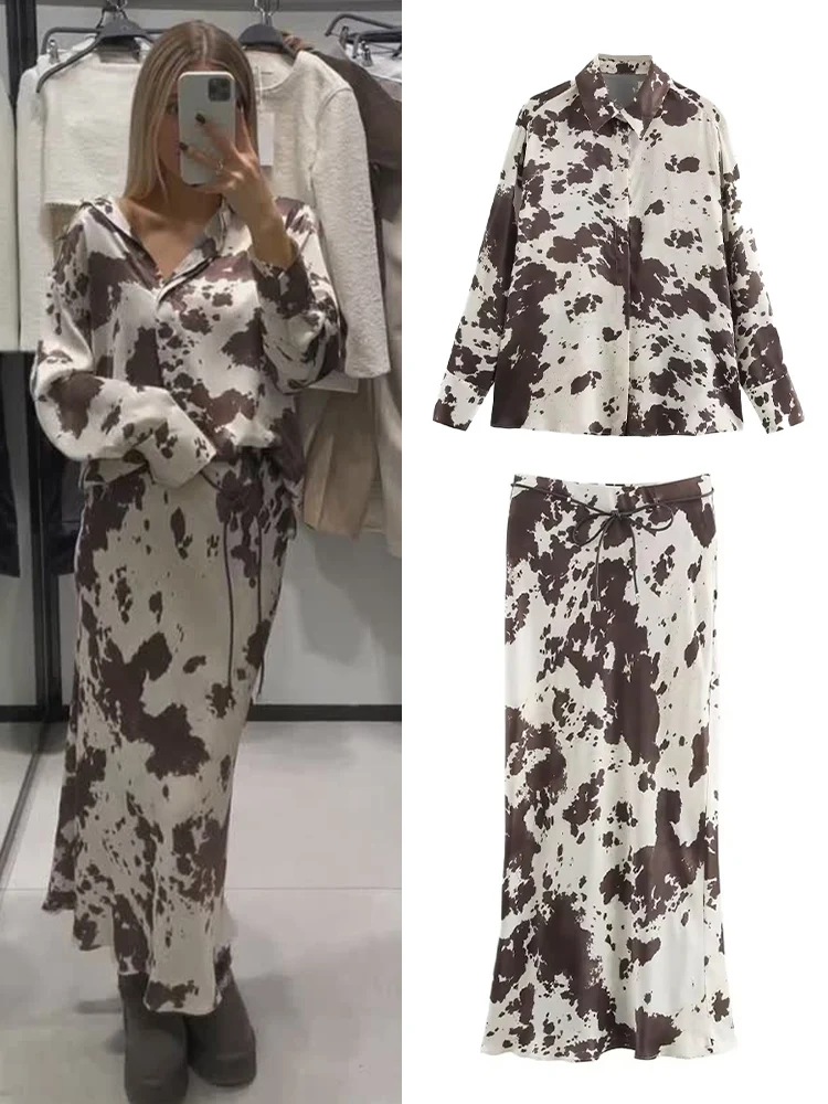 TRAFZA Women Fashion Skirts Suit Turn-down Collar Printed Single-breasted Shirt+Spring High Waist Belt Satin Texture Midi Skirt
TRAFZA Women Fashion Skirts Suit Turn-down Collar Printed Single-breasted Shirt+Spring High Waist Belt Satin Texture Midi Skirt