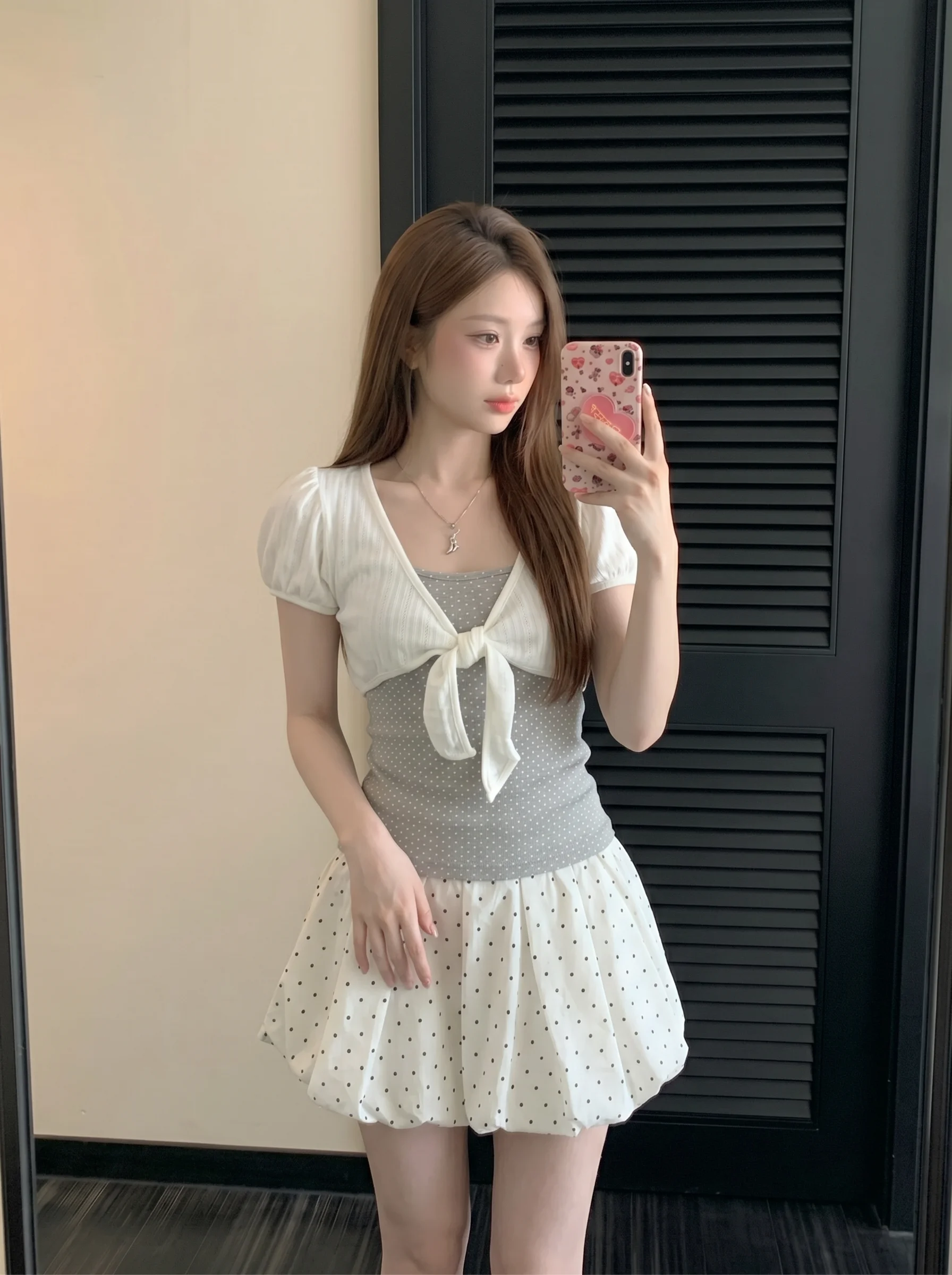 Korean College Style Polka Dot Short Sleeve T-Shirt Women Summer Bubble Sleeve Knot Top Pure Sweet Fashionable
Korean College Style Polka Dot Short Sleeve T-Shirt Women Summer Bubble Sleeve Knot Top Pure Sweet Fashionable