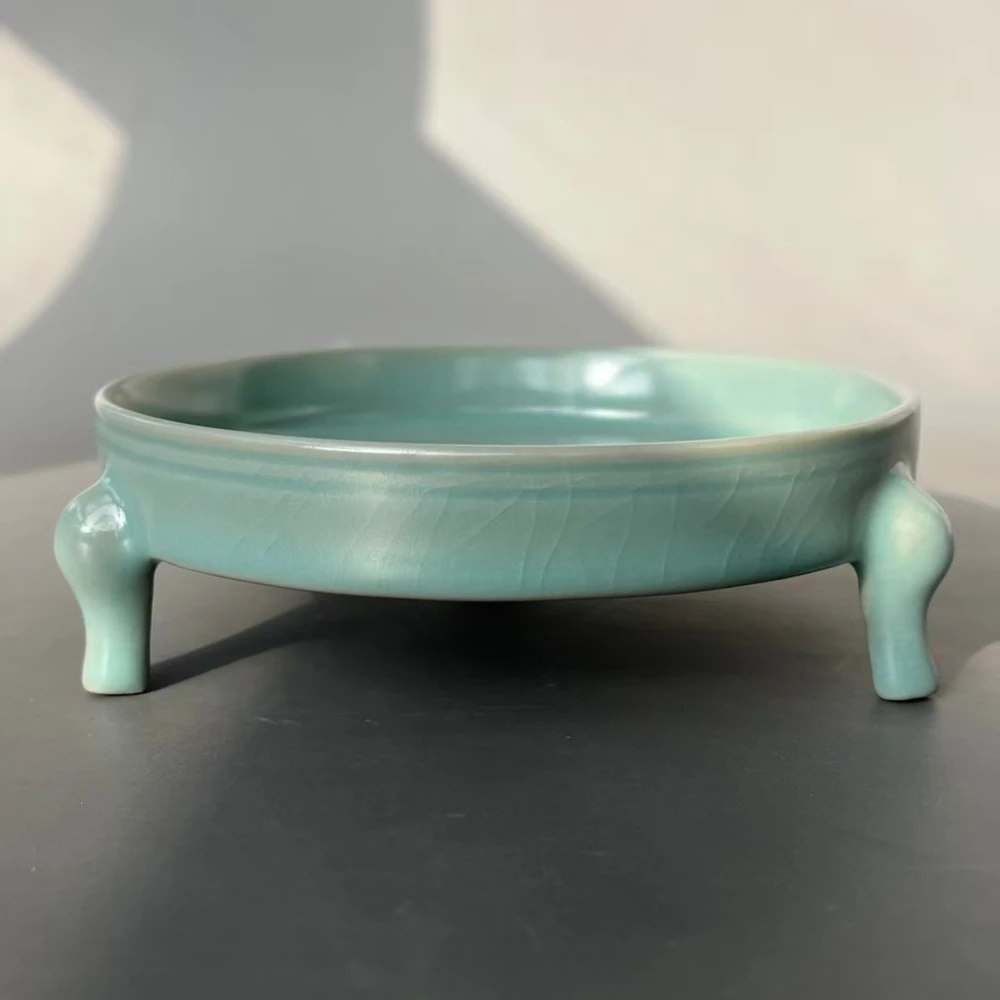Ru Porcelain Genuine Antique Glaze Handmade Three Feet Teapot Holder Writing-brush Washer Nail Support Firing Fruit Plate
Ru Porcelain Genuine Antique Glaze Handmade Three Feet Teapot Holder Writing-brush Washer Nail Support Firing Fruit Plate