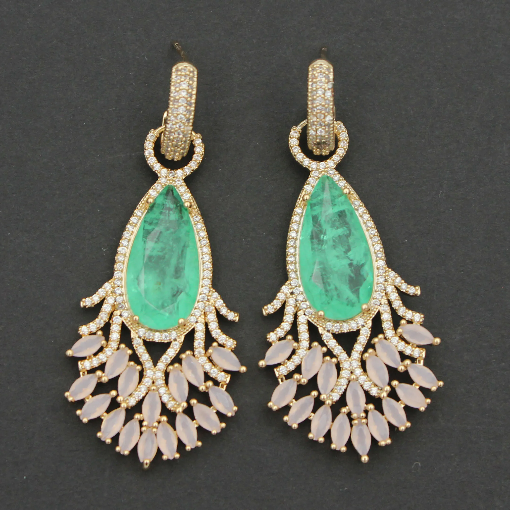 Zirconia Green Purple Dangle Earrings for Women 2023 Trendy Leaf Plant Water Drop Earrings Evening Party Wedding Jewelry Gift
Zirconia Green Purple Dangle Earrings for Women 2023 Trendy Leaf Plant Water Drop Earrings Evening Party Wedding Jewelry Gift