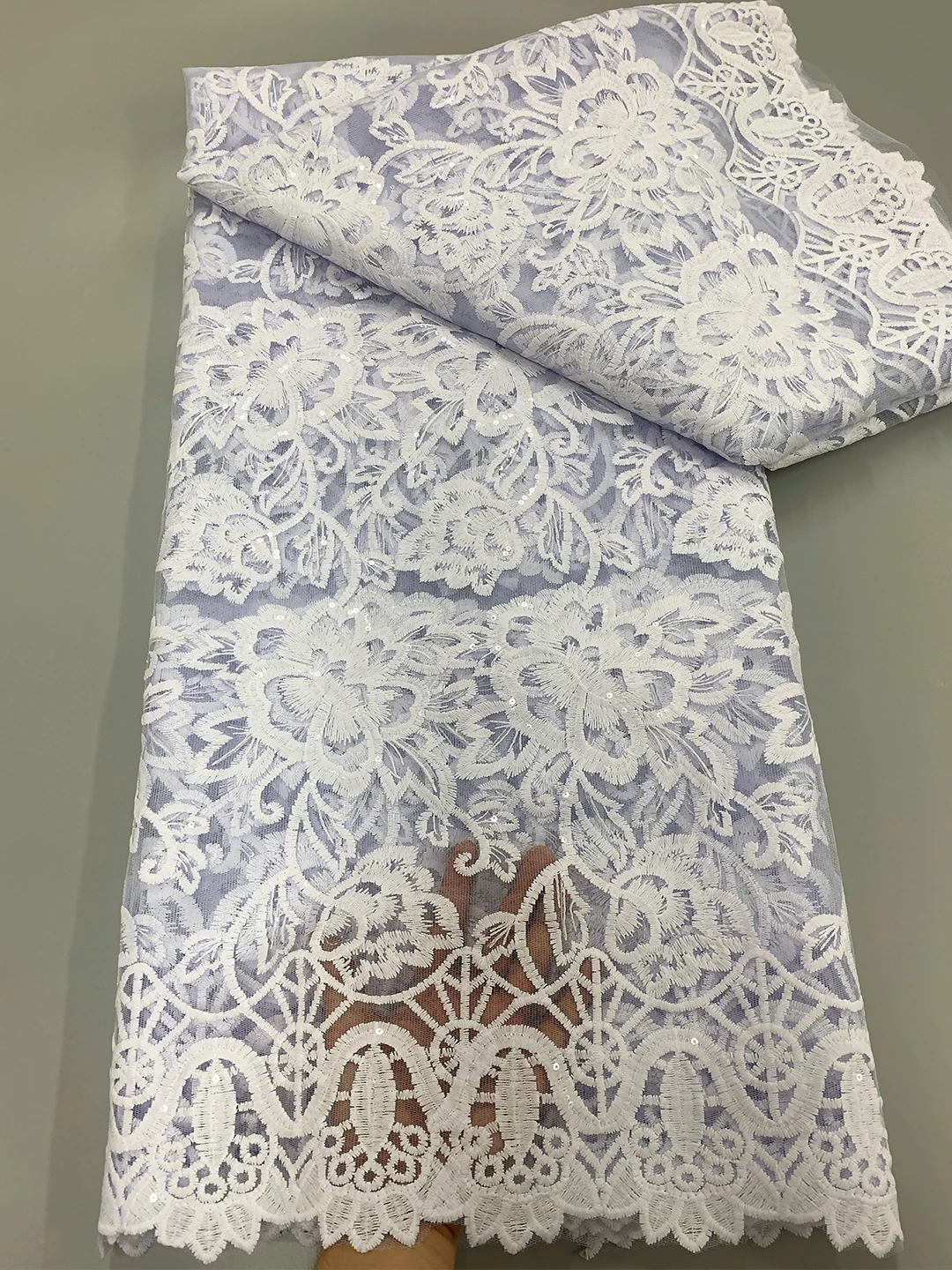 Pure White French Milk Silk Tulle Embroidery Lace Fabric 2024 African High Quality Net Sequins Lace Fabric For Woman Party Dress
Pure White French Milk Silk Tulle Embroidery Lace Fabric 2024 African High Quality Net Sequins Lace Fabric For Woman Party Dress