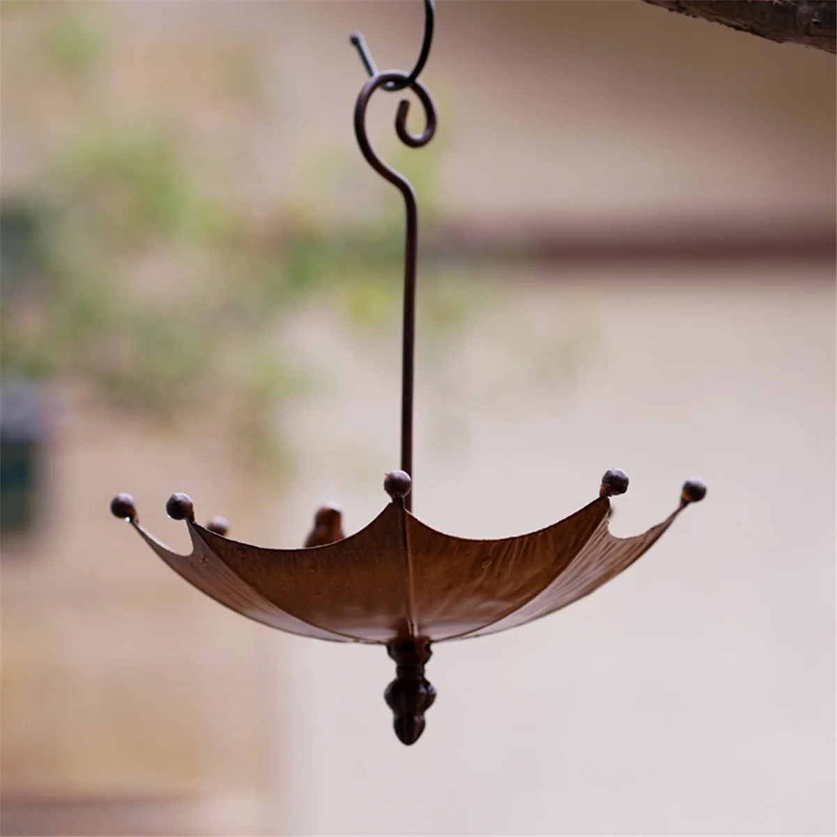 XFDE Umbrella-Shaped Bird Trough,Hanging Bird Feeder Tray for Outdoors Metal Bird Bath Pond or Drinker
XFDE Umbrella-Shaped Bird Trough,Hanging Bird Feeder Tray for Outdoors Metal Bird Bath Pond or Drinker