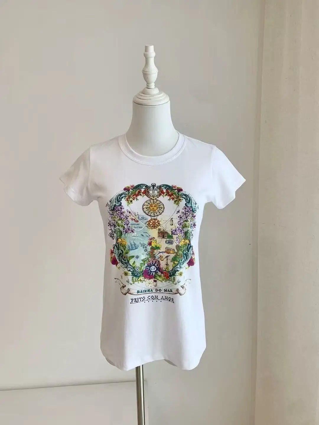 Женская хлопковая футболка, летняя модная футболка с короткими рукавами и принтом, топ с круглым вырезом, повседневная женская футболка из 100% хлопка
Женская хлопковая футболка, летняя модная футболка с короткими рукавами и принтом, топ с круглым вырезом, повседневная женская футболка из 100% хлопка