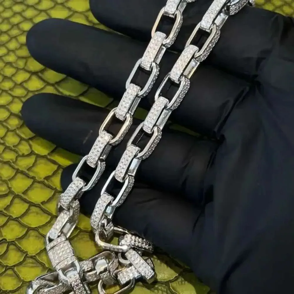 Custom Iced Out Bracelets and Necklace 925 Sterling Silver Vvs Moissanite 3d Box Chain
Custom Iced Out Bracelets and Necklace 925 Sterling Silver Vvs Moissanite 3d Box Chain