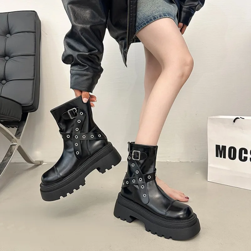 Женские ботильоны, осень 2021, модные удобные нескользящие уличные короткие ботинки в стиле ретро на массивной платформе из искусственной кожи
Женские ботильоны, осень 2021, модные удобные нескользящие уличные короткие ботинки в стиле ретро на массивной платформе из искусственной кожи