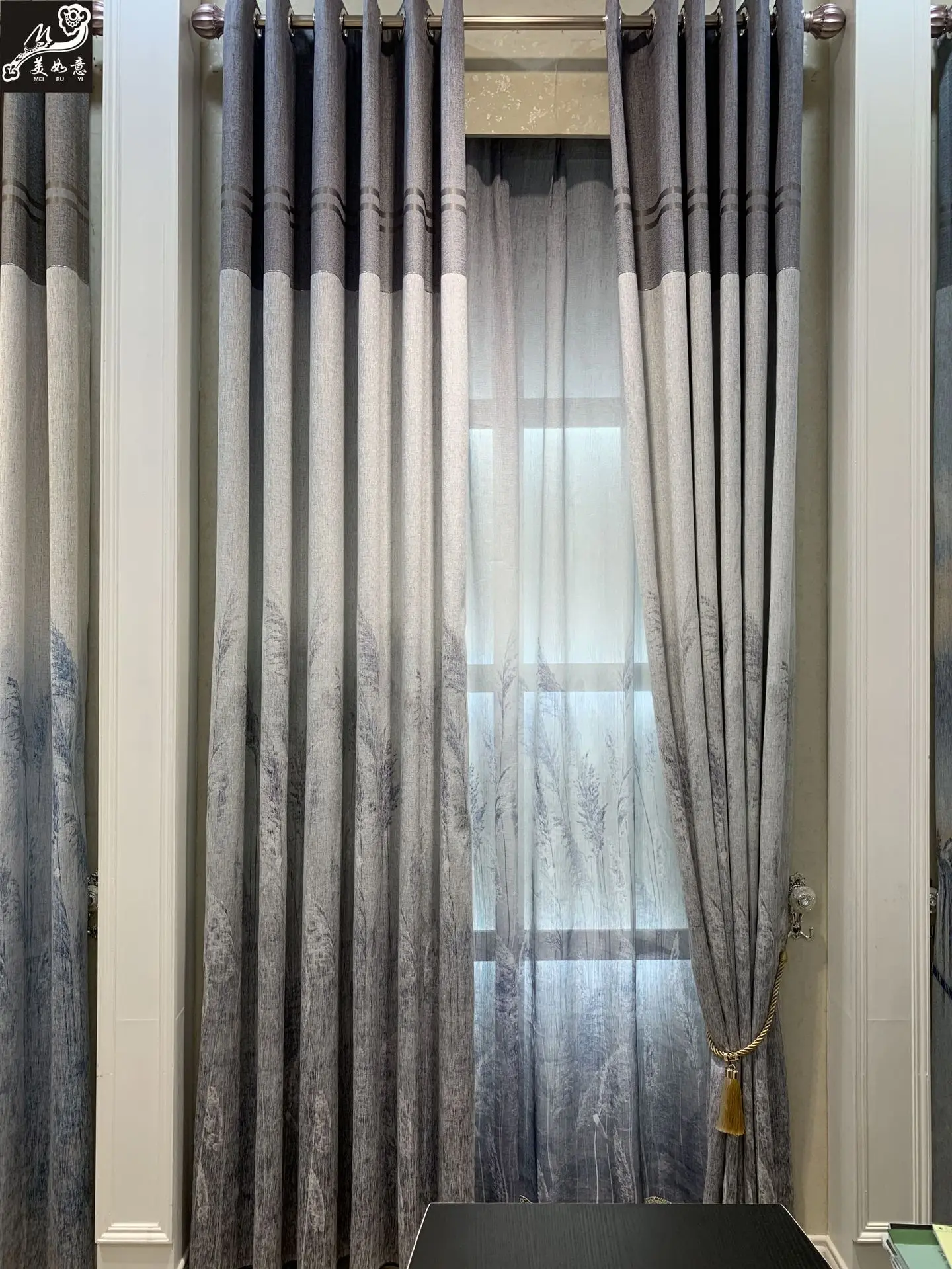 Thickened cotton and linen printed curtains Nordic modern minimalist style thermal insulation curtains
Thickened cotton and linen printed curtains Nordic modern minimalist style thermal insulation curtains