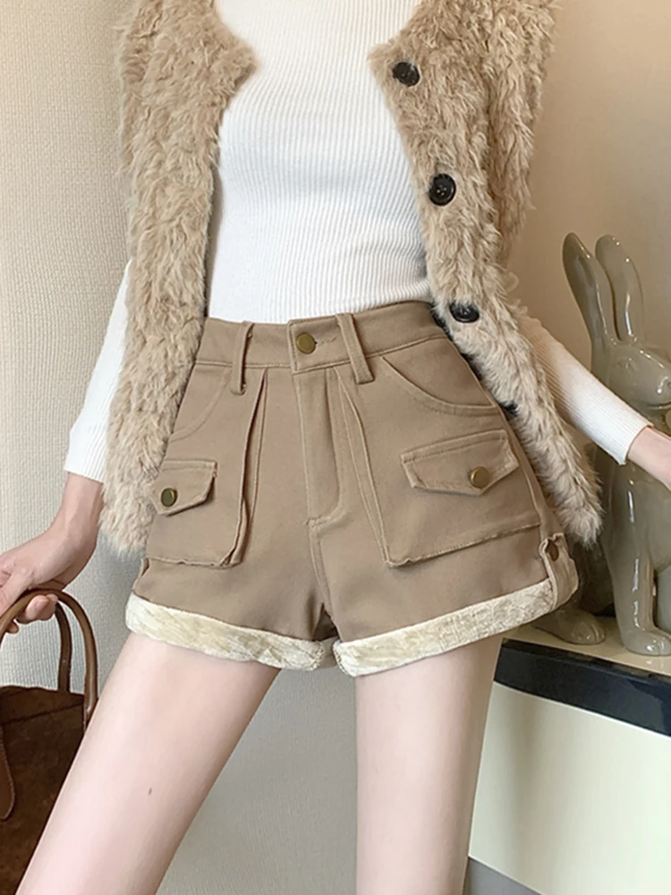 Новые женские джинсы-брюки в стиле ретро, с высокой талией, широкими штанинами, облегающие, с отворотами, для работы, зима 2026
Новые женские джинсы-брюки в стиле ретро, с высокой талией, широкими штанинами, облегающие, с отворотами, для работы, зима 2026