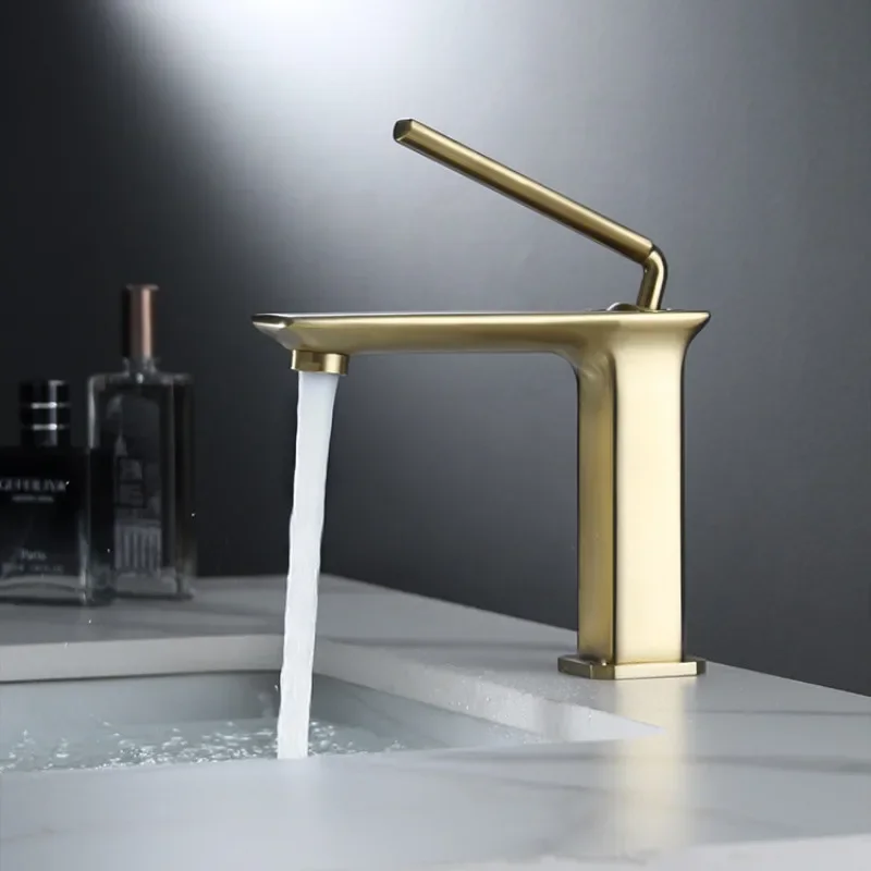 Basin Faucet Brush Gold Bathroom Hot and Cold Single Lever Total Brass Tap Basin Water Sink Mixer Crane Copper Tap
Basin Faucet Brush Gold Bathroom Hot and Cold Single Lever Total Brass Tap Basin Water Sink Mixer Crane Copper Tap