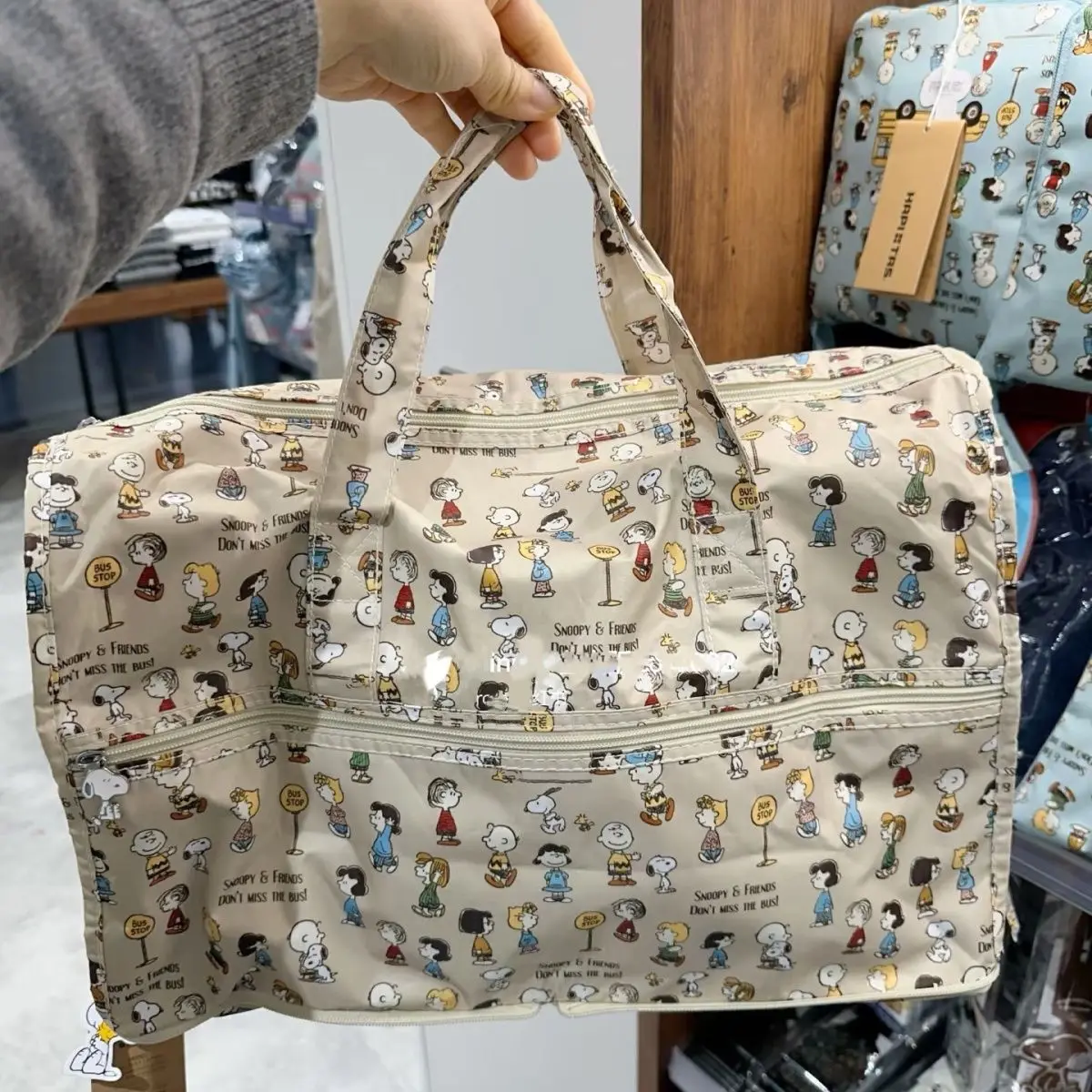 Kawaii Snoopy мультфильм милая складная дорожная сумка повседневная сумка универсальная большая вместительная сумка для хранения на одно плечо
Kawaii Snoopy мультфильм милая складная дорожная сумка повседневная сумка универсальная большая вместительная сумка для хранения на одно плечо