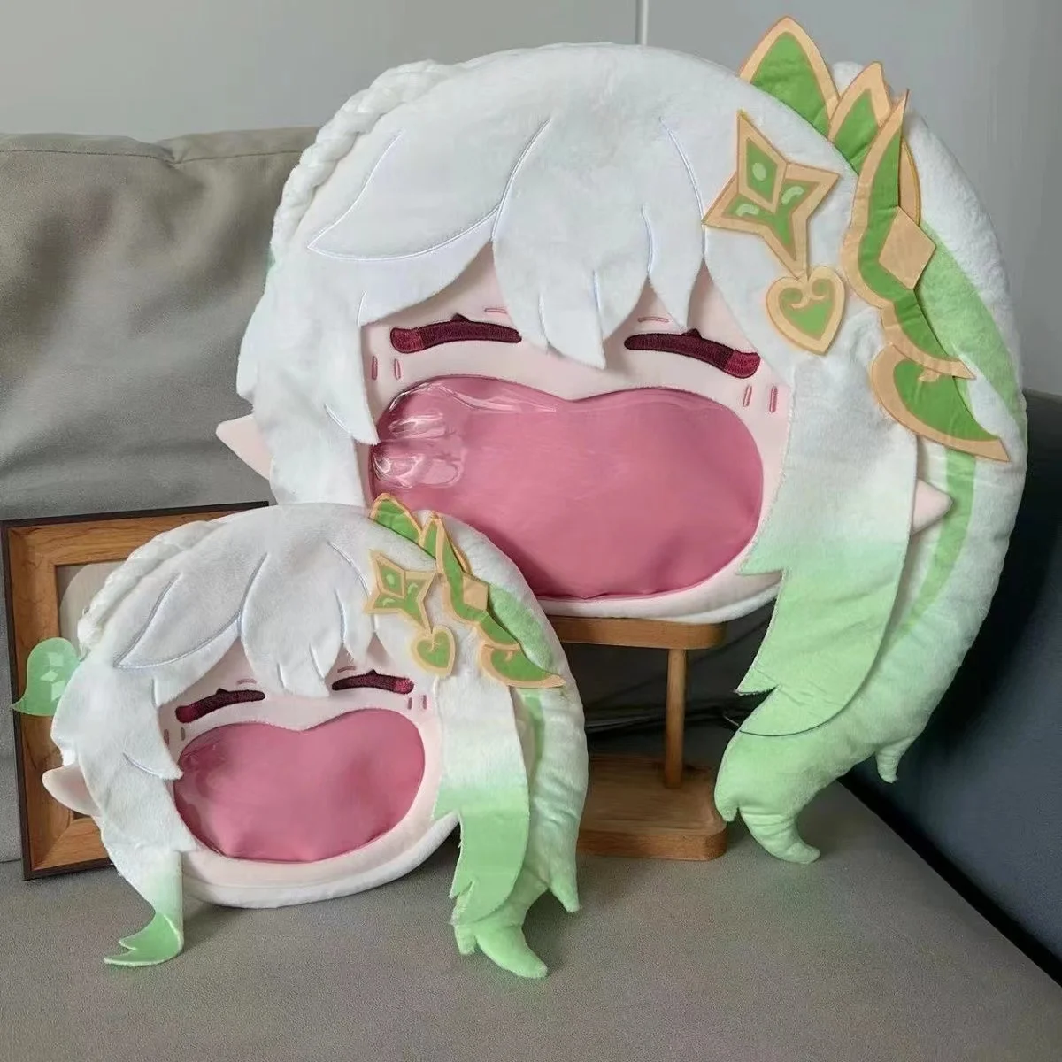 Anime Genshin Impact Nahida Cosplay Anime Transparent Plush Backpack Messenger Bags Cartoon Shoulder Bag Halloween gift
Anime Genshin Impact Nahida Cosplay Anime Transparent Plush Backpack Messenger Bags Cartoon Shoulder Bag Halloween gift