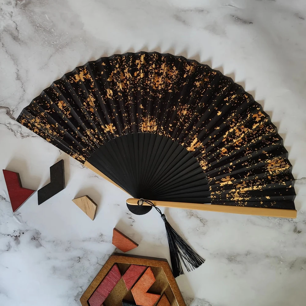 Black Folding Fan Imitation Silk Fabric Graft Fan Baking Lacquer Fan Classical Fan Hand Fans Weddings Chinese Luxury Gliding Fan
Black Folding Fan Imitation Silk Fabric Graft Fan Baking Lacquer Fan Classical Fan Hand Fans Weddings Chinese Luxury Gliding Fan