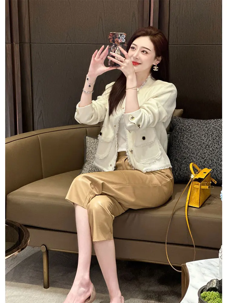 Fashionable European Style Slimming Chic Set with Jacket And Seven-Piece Pants for Autumn Straight Body Type Korean Version
Fashionable European Style Slimming Chic Set with Jacket And Seven-Piece Pants for Autumn Straight Body Type Korean Version