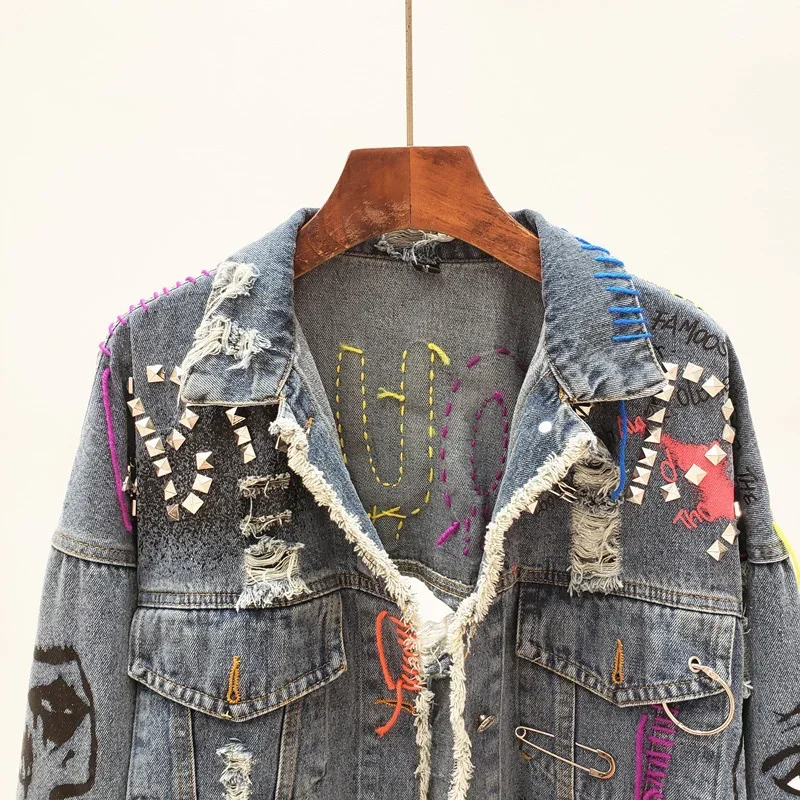 Fashion Rivet Graffiti Hole Denim Jacket Blue Black 2025 Spring Autumn Women Casual long sleeve Short Jeans Jacket Streetwear
Fashion Rivet Graffiti Hole Denim Jacket Blue Black 2025 Spring Autumn Women Casual long sleeve Short Jeans Jacket Streetwear