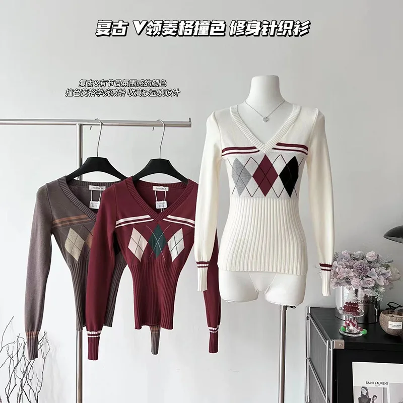 Women New Fashion Female Autumn V-Neck Pullover Casual Retro Top Contrast Color Slim Fit Knitwear Long Sleeve Top
Women New Fashion Female Autumn V-Neck Pullover Casual Retro Top Contrast Color Slim Fit Knitwear Long Sleeve Top