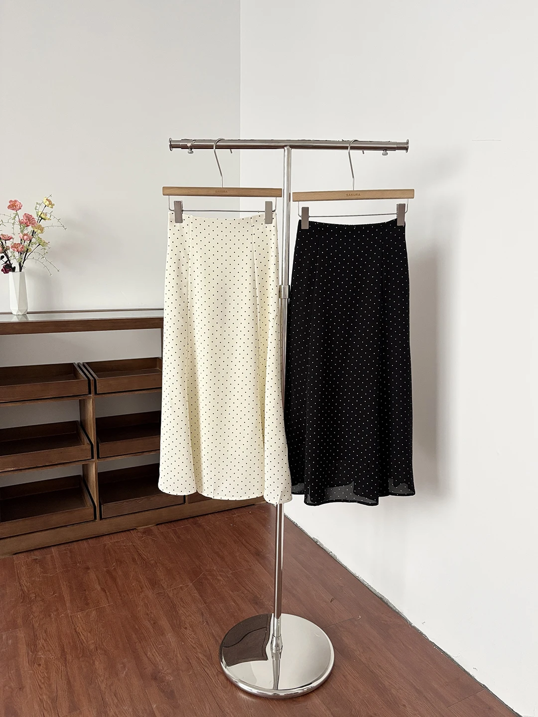 Retro Polka Dot A-Line Skirt Women's High Waist Bodycon Midi Skirt Slimming Slim Fit Drapey Summer New Arrival
Retro Polka Dot A-Line Skirt Women's High Waist Bodycon Midi Skirt Slimming Slim Fit Drapey Summer New Arrival