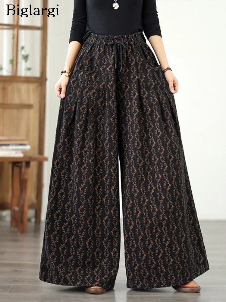Джинсы большого размера, осенние широкие брюки, женские модные плиссированные женские брюки с цветочным принтом, свободные повседневные женские длинные брюки 
Джинсы большого размера, осенние широкие брюки, женские модные плиссированные женские брюки с цветочным принтом, свободные повседневные женские длинные брюки