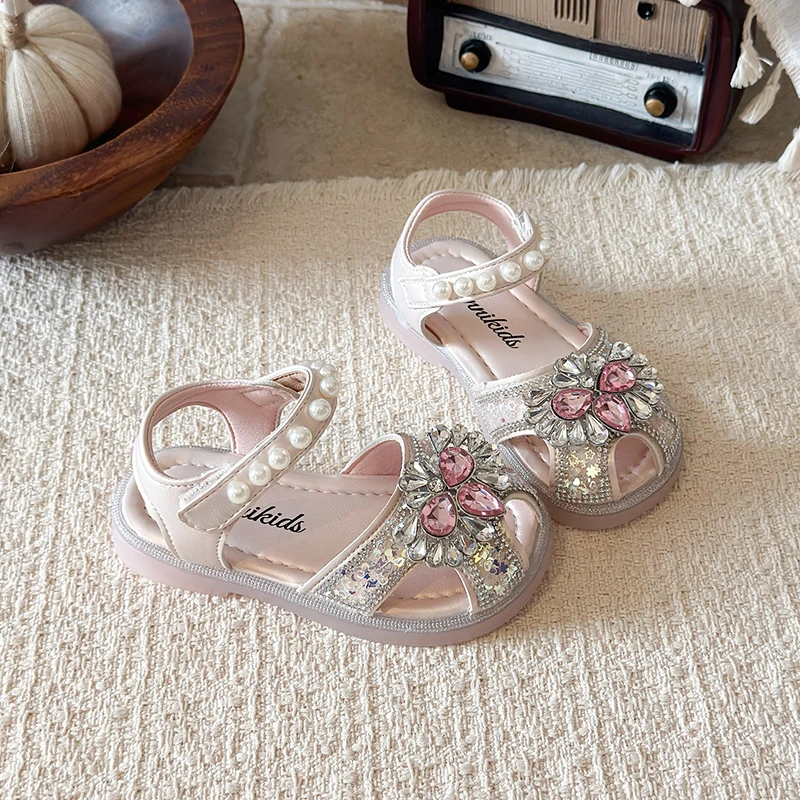 Toddler Little Girls Closed Toe Princess Sandals Glitter Sequins Large Crystal Decor Pearl Ankle Strap Non-Slip Summer Dress
Toddler Little Girls Closed Toe Princess Sandals Glitter Sequins Large Crystal Decor Pearl Ankle Strap Non-Slip Summer Dress