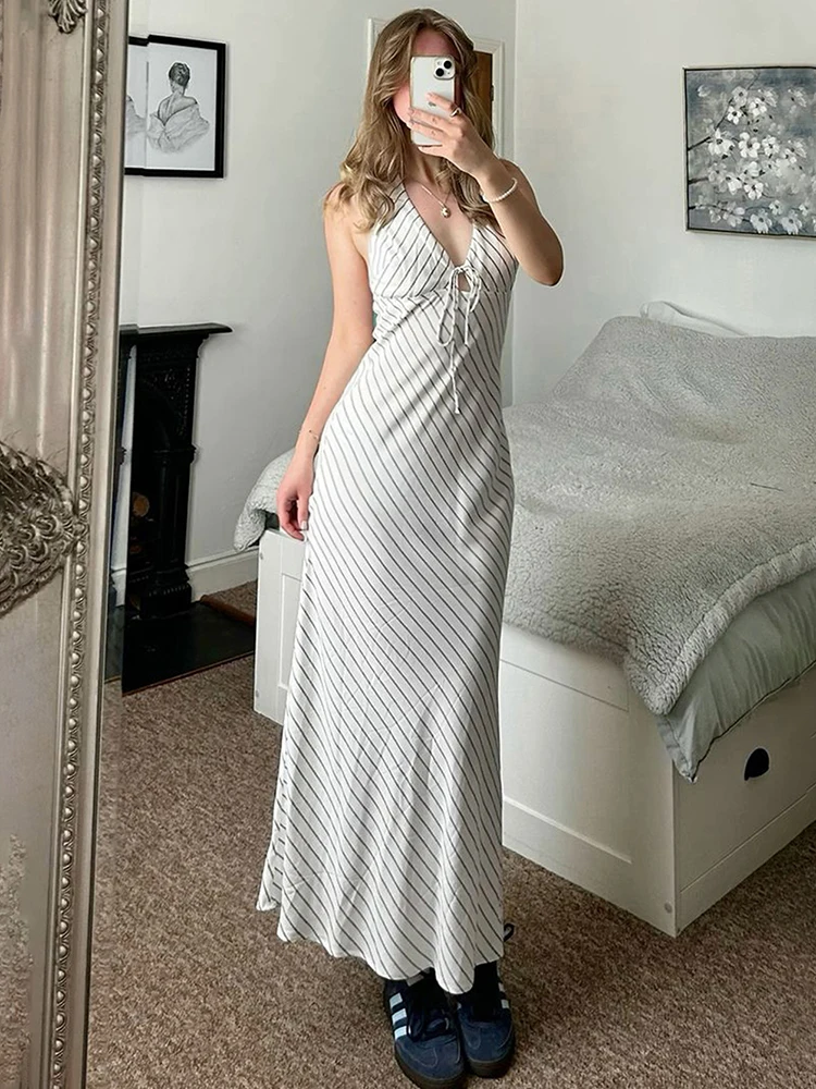 Ticketsx Strip V-neck Lace Up Backless Long Dress Summer Elegant Sleeveless High Waist Slim A-line Dress Beach Vacation Dress
Ticketsx Strip V-neck Lace Up Backless Long Dress Summer Elegant Sleeveless High Waist Slim A-line Dress Beach Vacation Dress