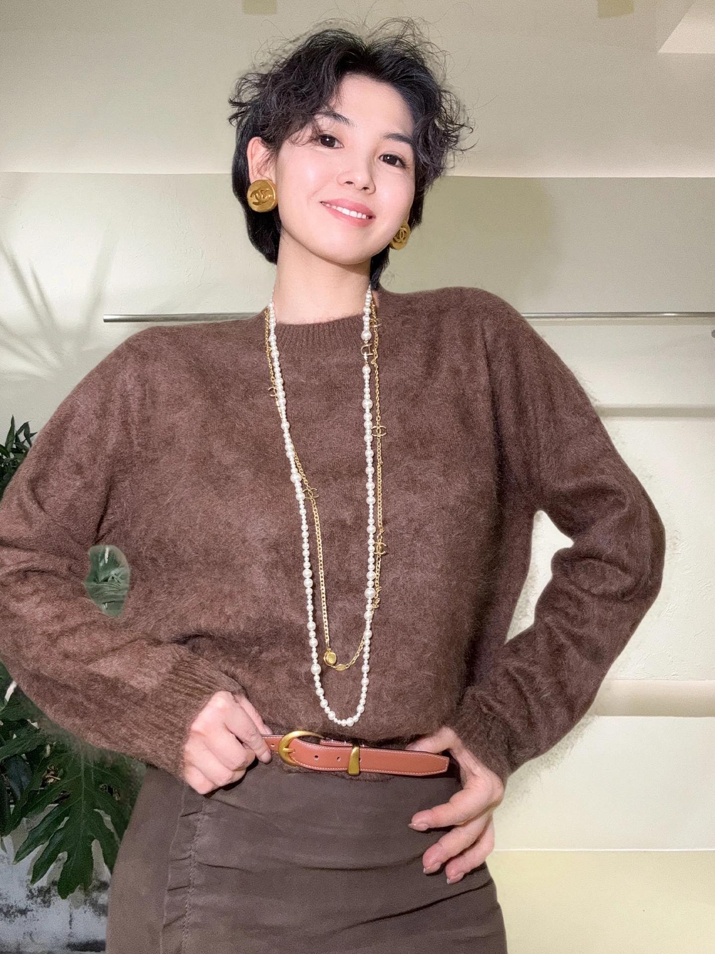 Свитер Ele Teddy Brown Camere, коллекция Зима 2026, уютный и романтичный, на каждый день, с длинными рукавами, круглый вырез, трикотаж
Свитер Ele Teddy Brown Camere, коллекция Зима 2026, уютный и романтичный, на каждый день, с длинными рукавами, круглый вырез, трикотаж