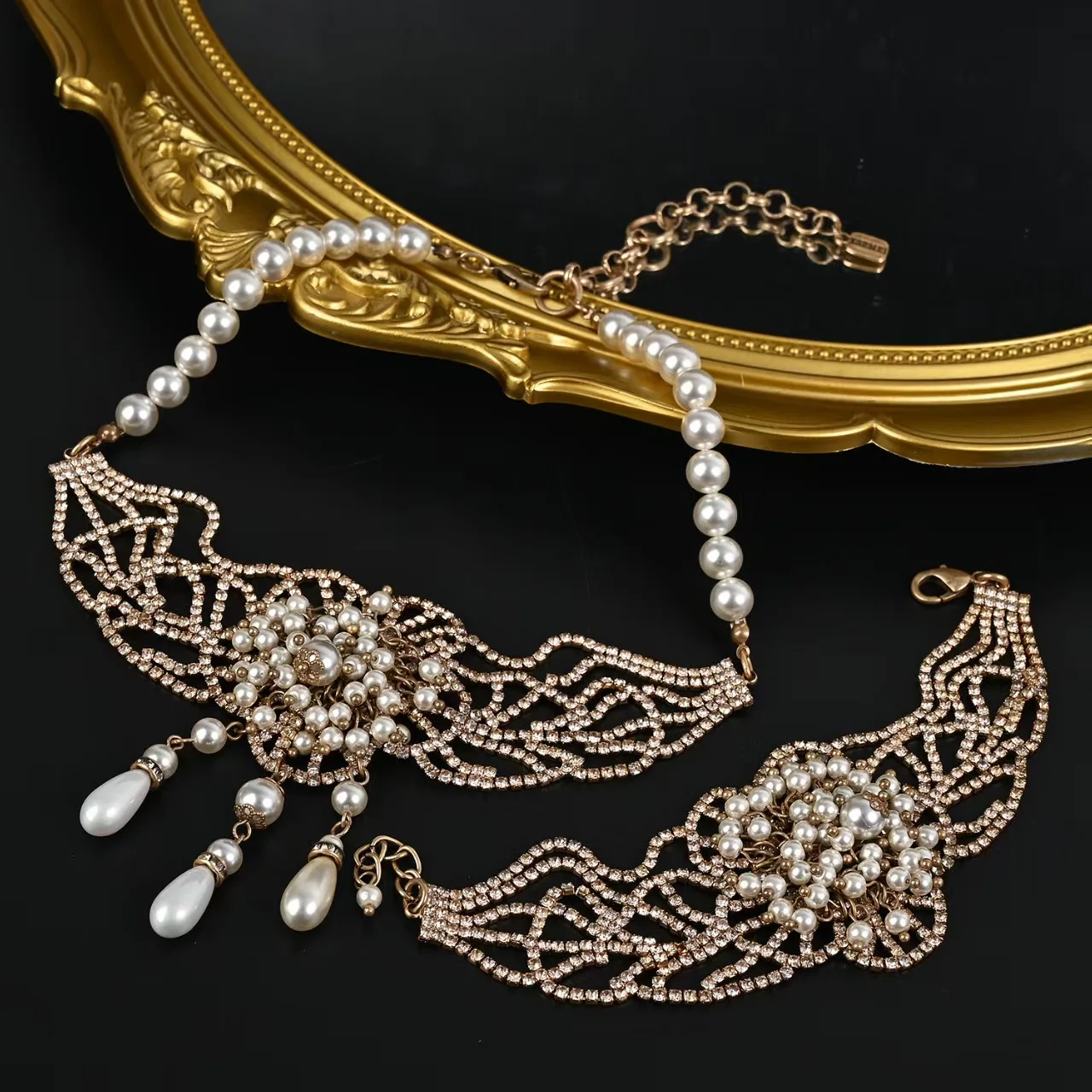New Vintage Romantic Pearl Diamond Inlaid Necklace Bracelet Two-Piece Set Noble Women's Jewelry Set High Quality
New Vintage Romantic Pearl Diamond Inlaid Necklace Bracelet Two-Piece Set Noble Women's Jewelry Set High Quality
