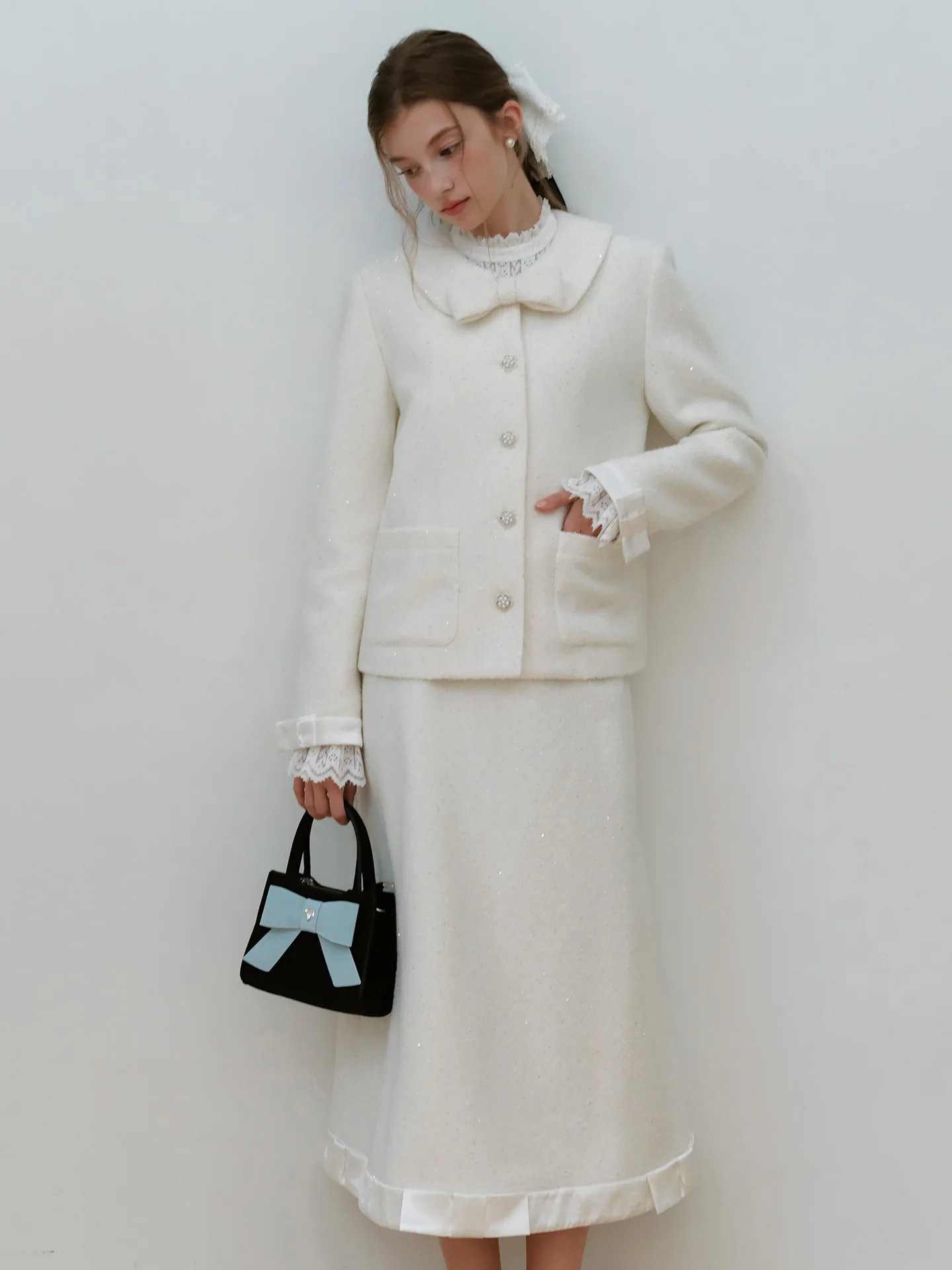 Sweet Princess Style Knot Doll Collar Sequin Woolen Coat Mid-Length Skirt Two-Piece Set Women's Autumn Winter Fashion
Sweet Princess Style Knot Doll Collar Sequin Woolen Coat Mid-Length Skirt Two-Piece Set Women's Autumn Winter Fashion