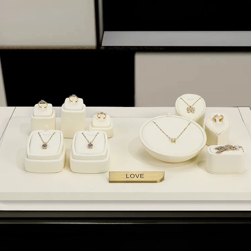 New jewelry display rack microfiber jewelry counter display props earrings bracelet necklace ring jewelry display stand
New jewelry display rack microfiber jewelry counter display props earrings bracelet necklace ring jewelry display stand