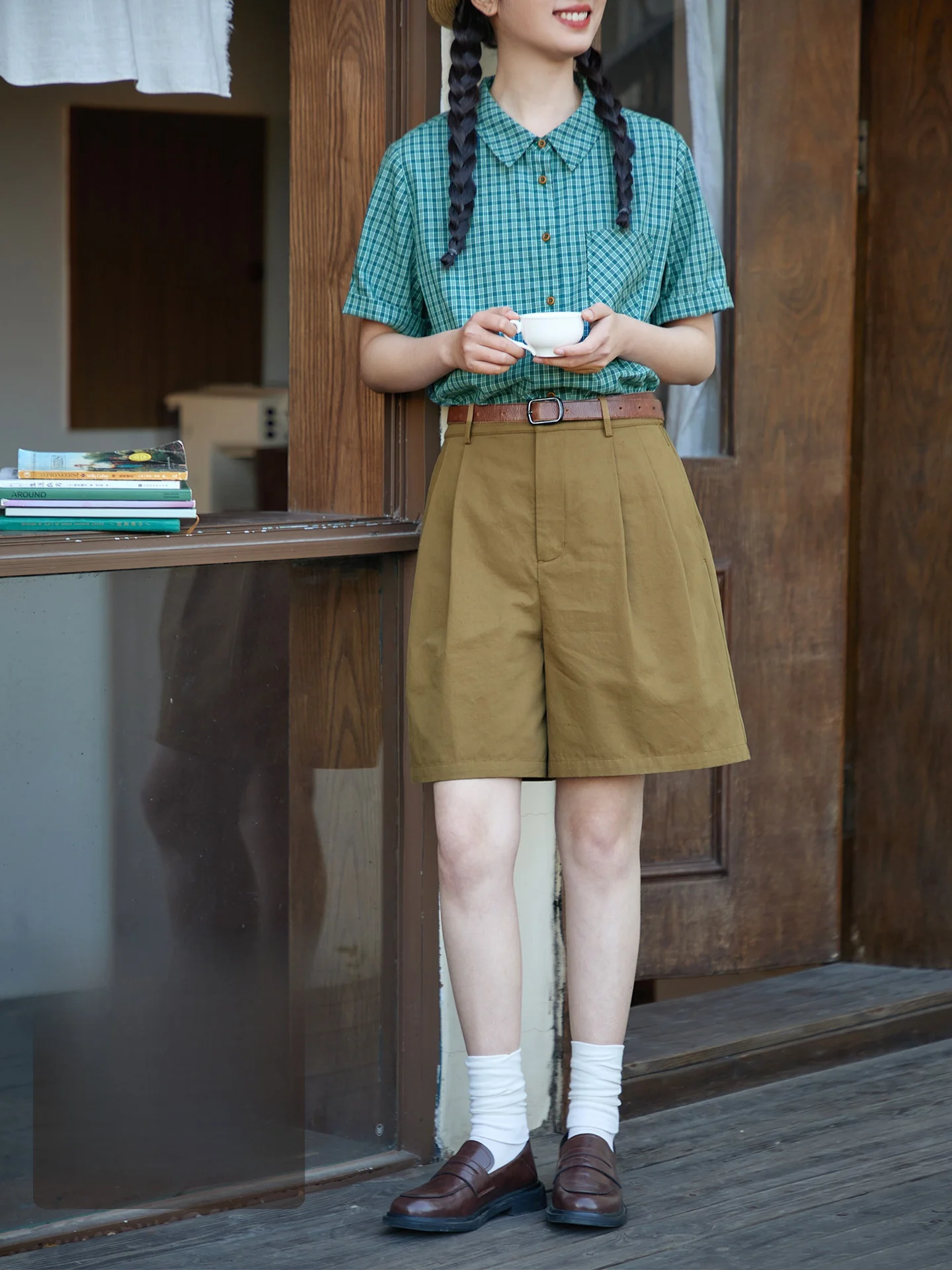 High Waist Cotton Linen Short Pants Women's Summer Loose Casual Khaki Color Five-Point Wide Leg Pants Retro Style Straight Leg
High Waist Cotton Linen Short Pants Women's Summer Loose Casual Khaki Color Five-Point Wide Leg Pants Retro Style Straight Leg