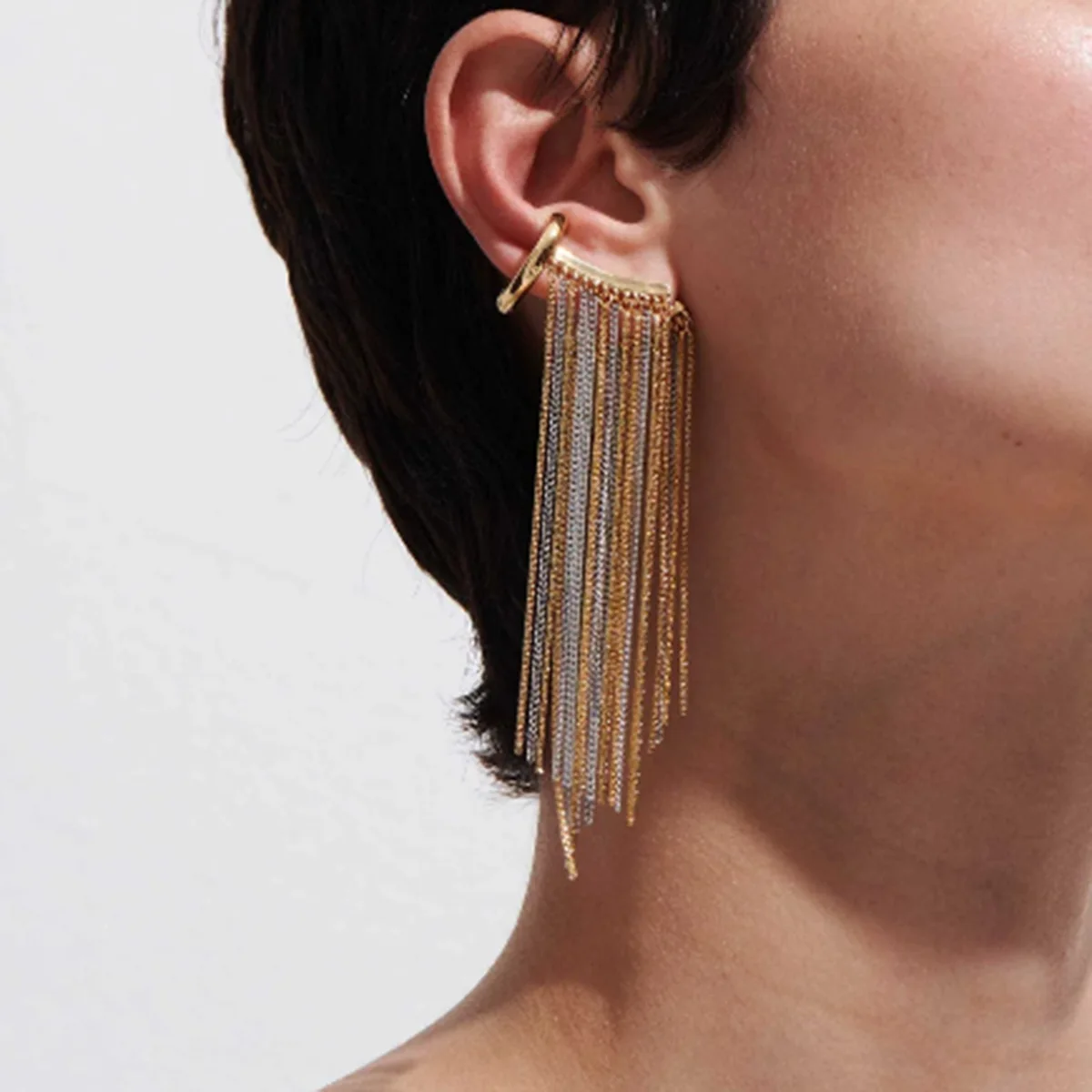 MODOMA Luxury Brands Stainless Steel Tassel Stud Earrings For Women 2025 New Trend Elegant Jewellery Wedding Gifts Accessories
MODOMA Luxury Brands Stainless Steel Tassel Stud Earrings For Women 2025 New Trend Elegant Jewellery Wedding Gifts Accessories