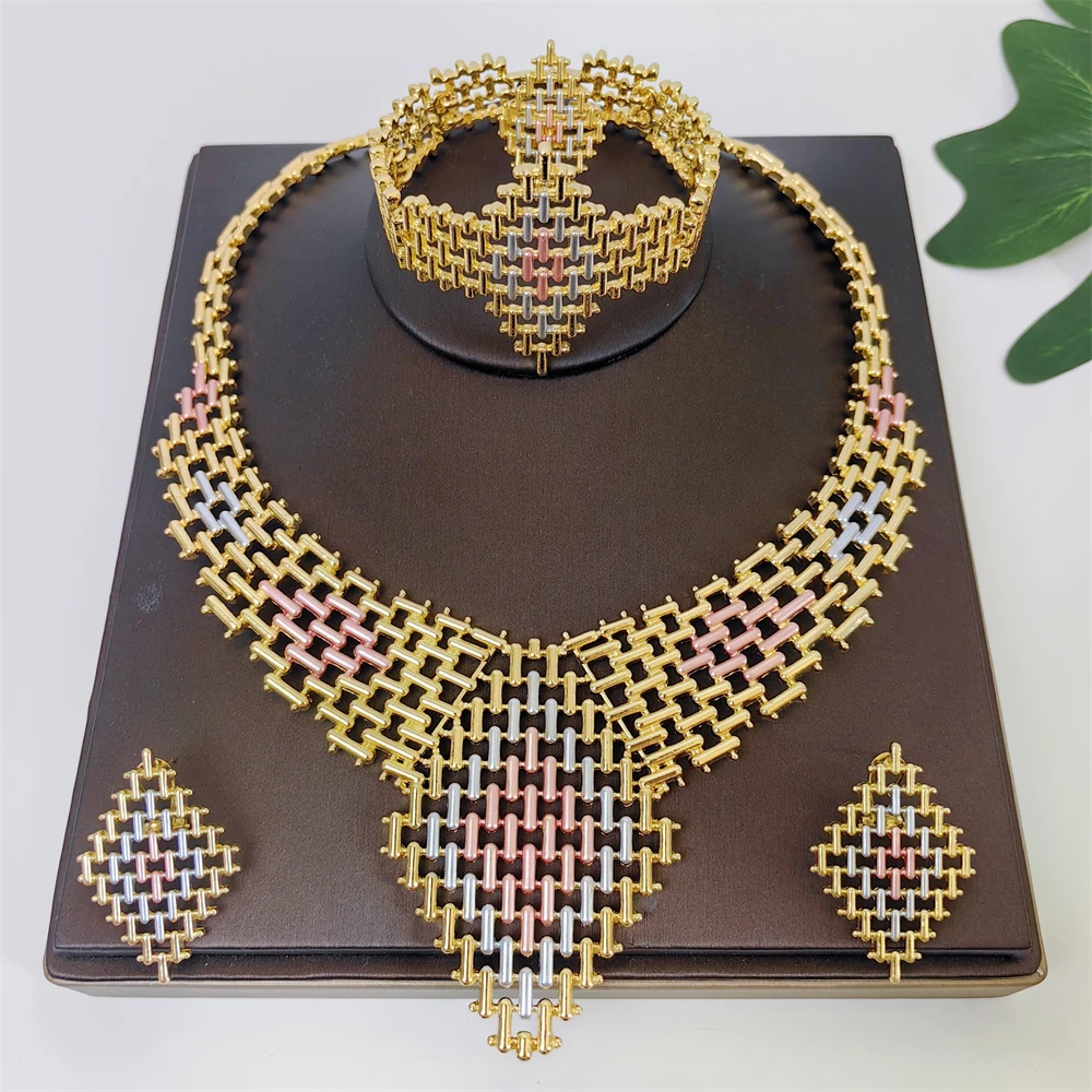 2025 Dubai Big Jewelry Set Fashion Statement Wedding Gifts Design Choker Necklace Earrings Bracelet Ring 2025 New
2025 Dubai Big Jewelry Set Fashion Statement Wedding Gifts Design Choker Necklace Earrings Bracelet Ring 2025 New