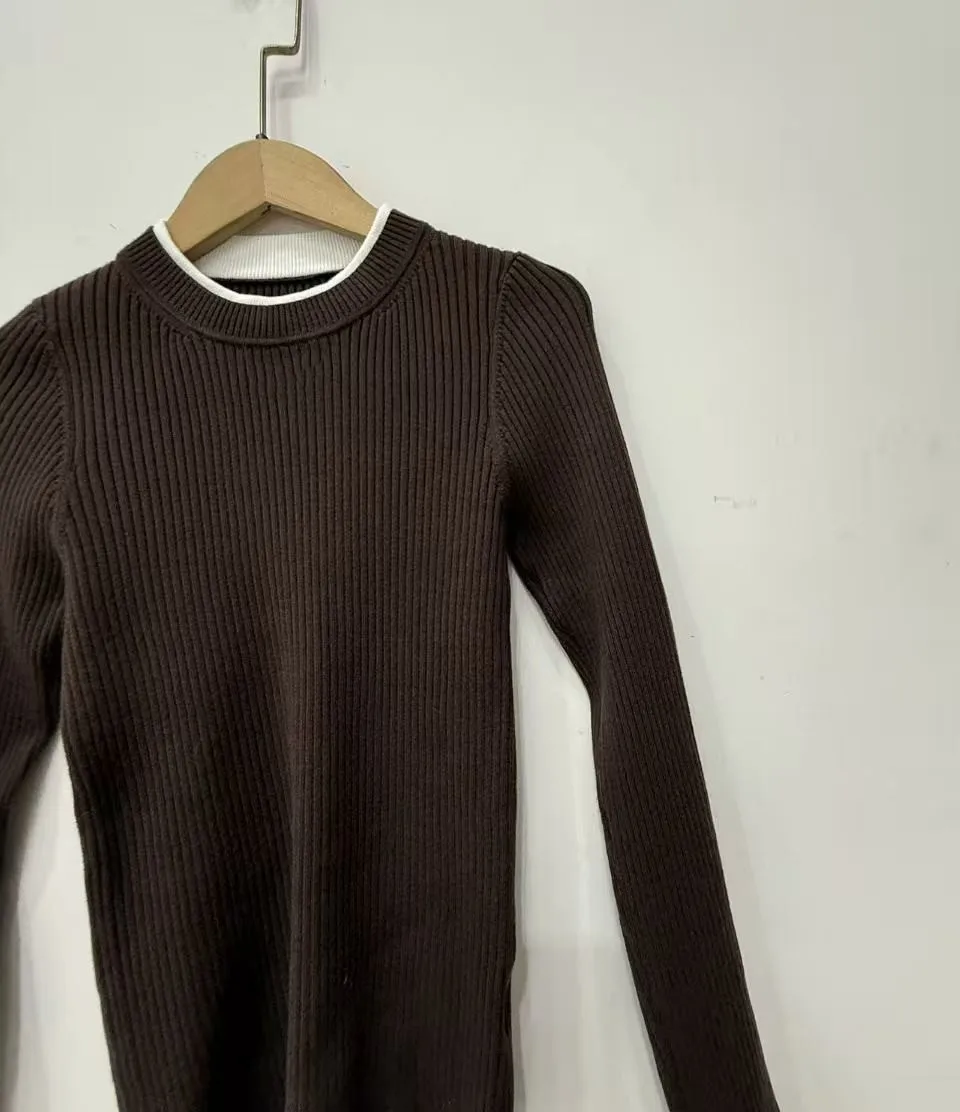 Women's Knitted Top Contrasting O-Neck Bell Sleeve Long Sleeved Slim Threaded Knit Top Autumn New
Women's Knitted Top Contrasting O-Neck Bell Sleeve Long Sleeved Slim Threaded Knit Top Autumn New