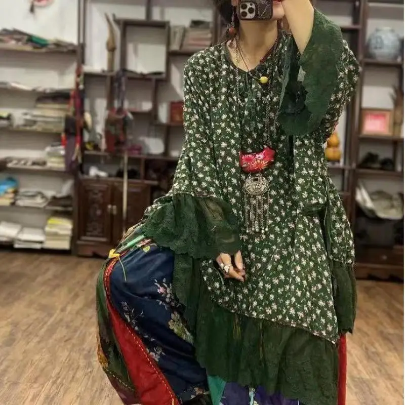 Новая весенне-летняя женская длинная футболка с расклешенными рукавами и круглым вырезом в стиле искусства, женские топы, лоскутная кружевная футболка, винтажная футболка 8688
Новая весенне-летняя женская длинная футболка с расклешенными рукавами и круглым вырезом в стиле искусства, женские топы, лоскутная кружевная футболка, винтажная футболка 8688