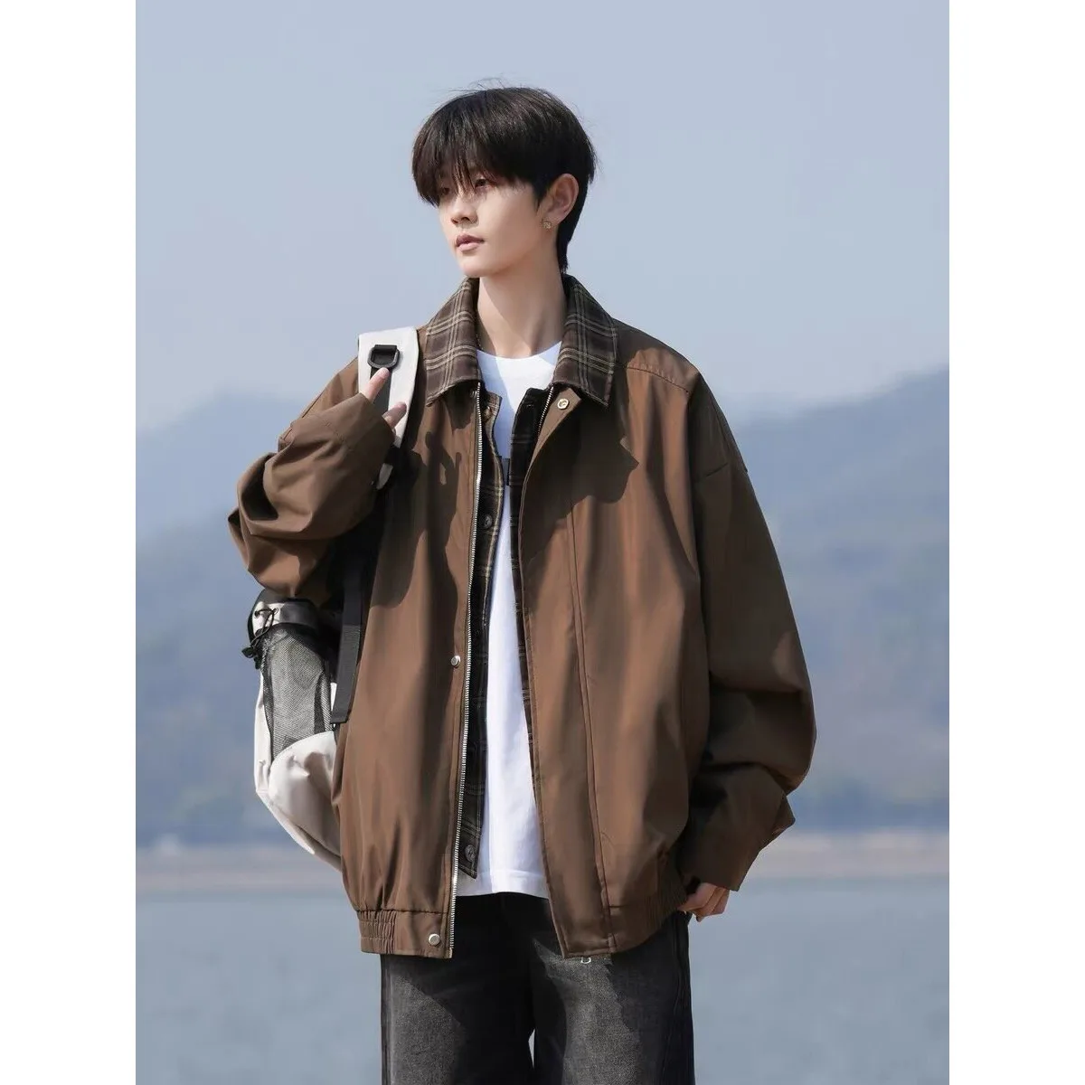 Американский клетчатый летный джет, мужской модный брендовый осенне-зимний свободный топ в стиле ретро Haome с отложным воротником из двух предметов
Американский клетчатый летный джет, мужской модный брендовый осенне-зимний свободный топ в стиле ретро Haome с отложным воротником из двух предметов