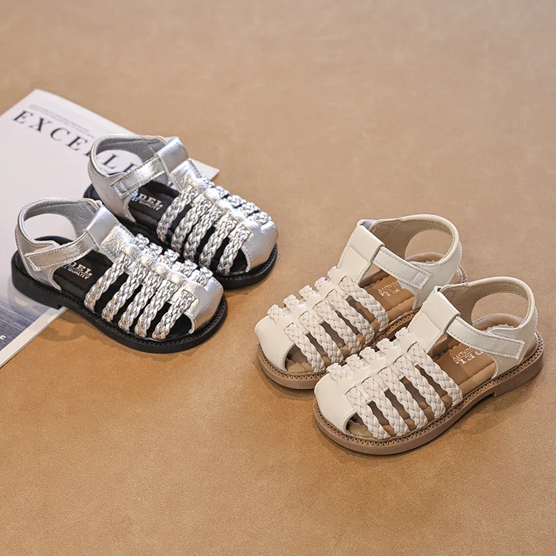 Summer New Girl Roman Sandals Trend Woven Children Hollow-out Causal Shoes for Beach T-strap Closed-toe Kids School Flat Sandals
Summer New Girl Roman Sandals Trend Woven Children Hollow-out Causal Shoes for Beach T-strap Closed-toe Kids School Flat Sandals