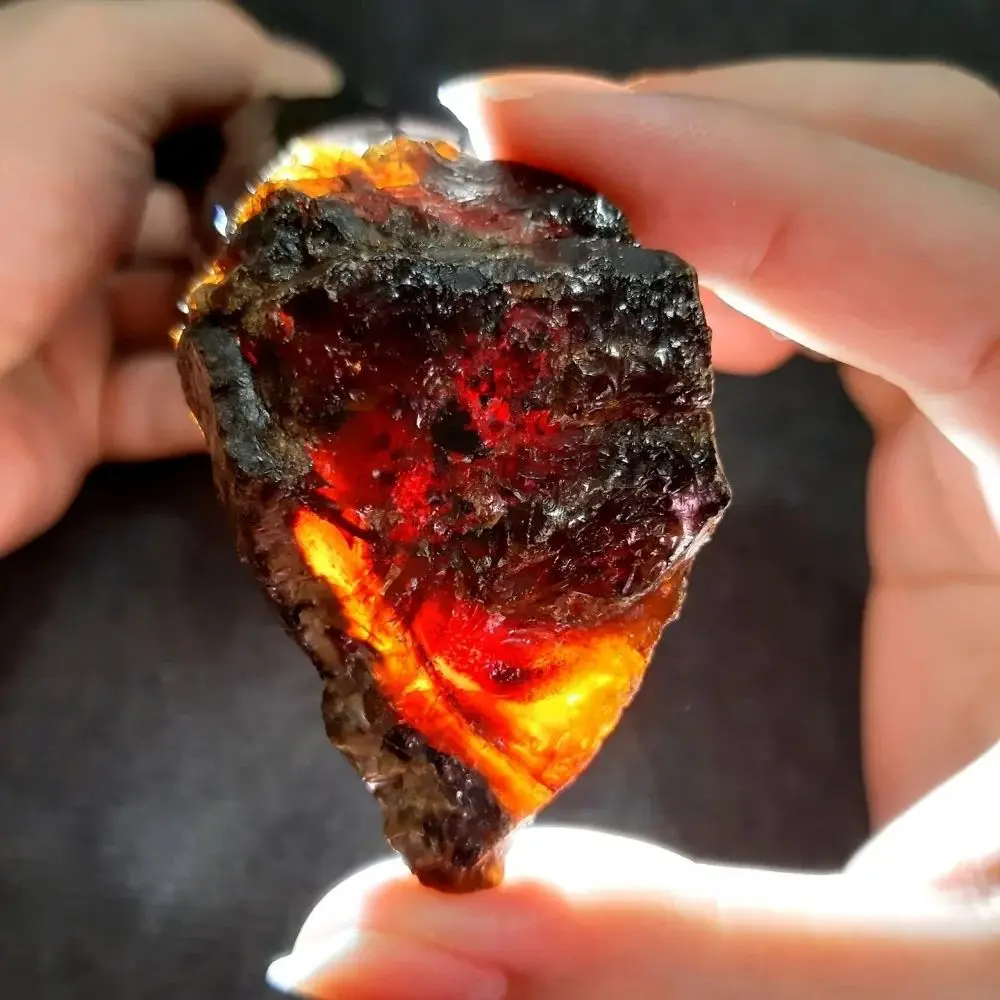 1pc of High-Quality Large Amber Raw Stone Decoration Suitable for Jewelry Making And Crafts Sculpture Decoration Holiday Present
1pc of High-Quality Large Amber Raw Stone Decoration Suitable for Jewelry Making And Crafts Sculpture Decoration Holiday Present
