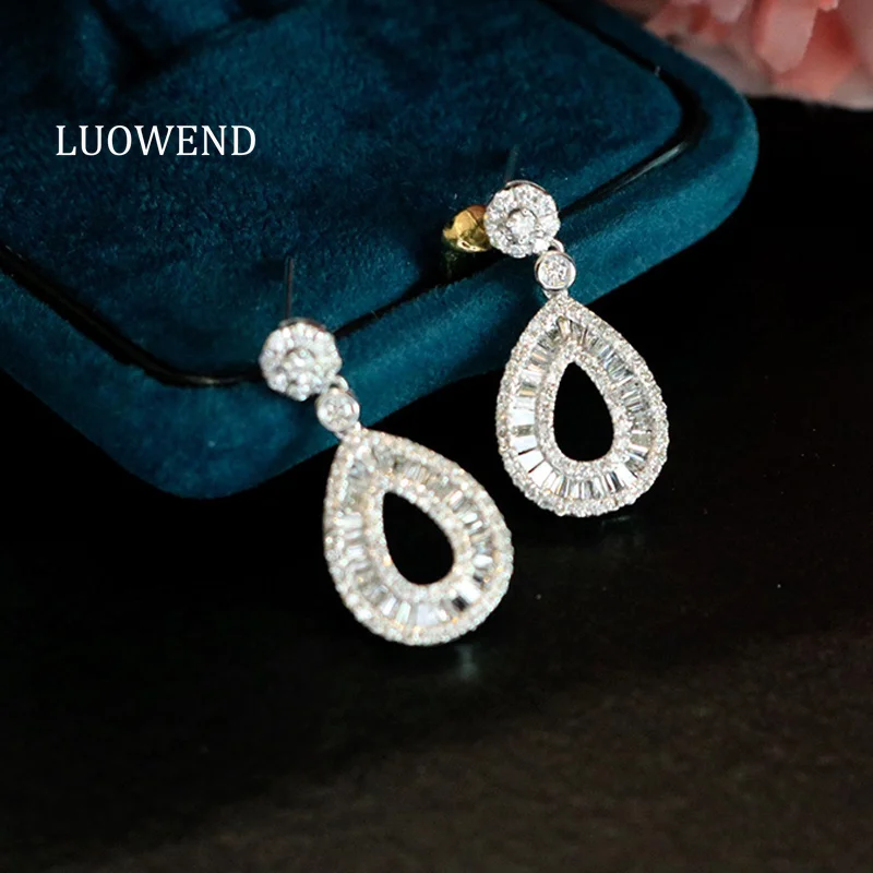 LUOWEND 100% 18K White Gold Earrings Luxury Water Drop Shape 1.24carat Real Natural Diamond Drop Earrings for Women Fine Jewelry
LUOWEND 100% 18K White Gold Earrings Luxury Water Drop Shape 1.24carat Real Natural Diamond Drop Earrings for Women Fine Jewelry