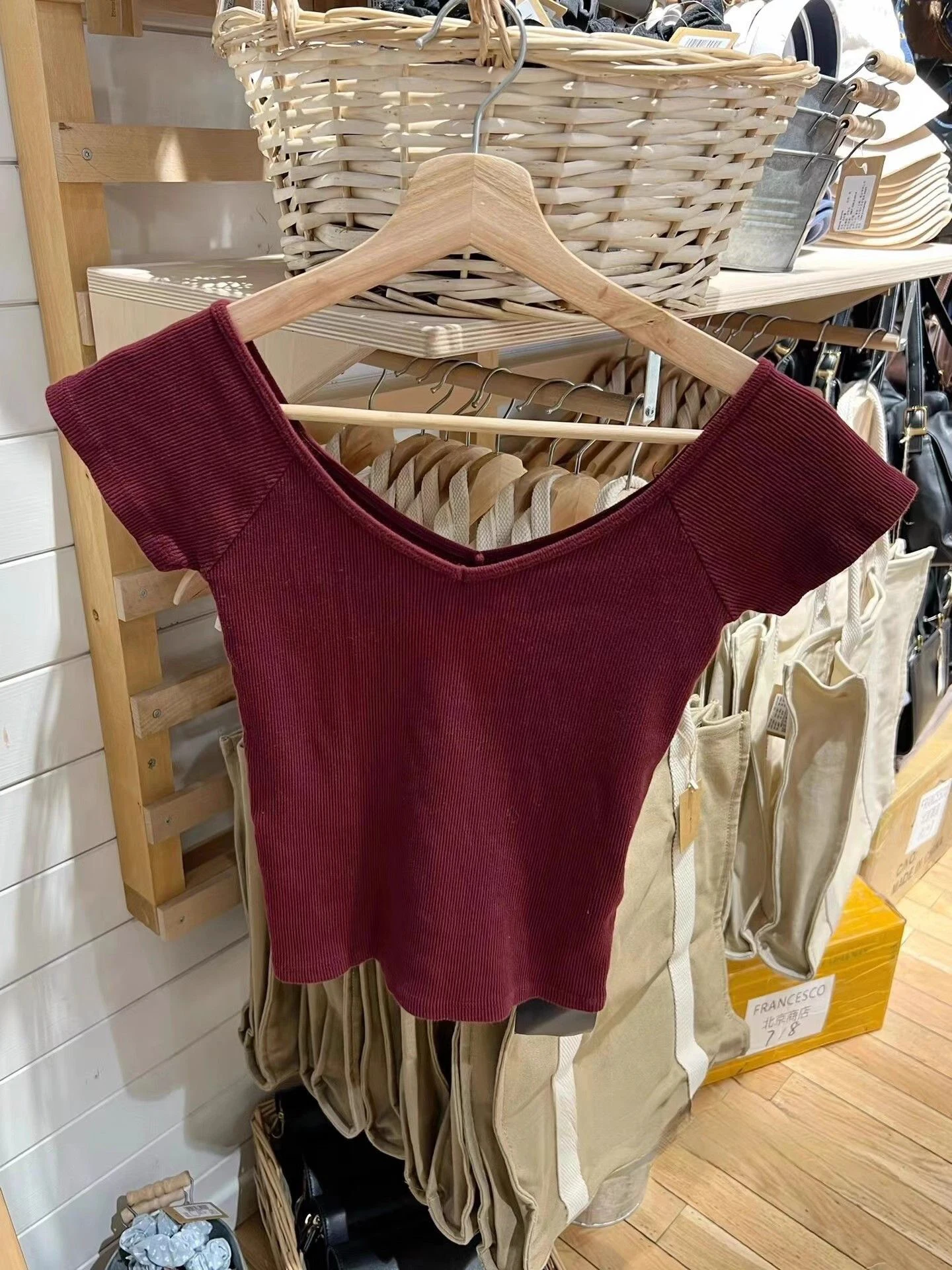 Solid Screw Thread Slim Crop Top Woman Summer Cotton V-neck Short Sleeve Cropped T-shirt Y2k Casual Simple Basic Tshirt Tops
Solid Screw Thread Slim Crop Top Woman Summer Cotton V-neck Short Sleeve Cropped T-shirt Y2k Casual Simple Basic Tshirt Tops