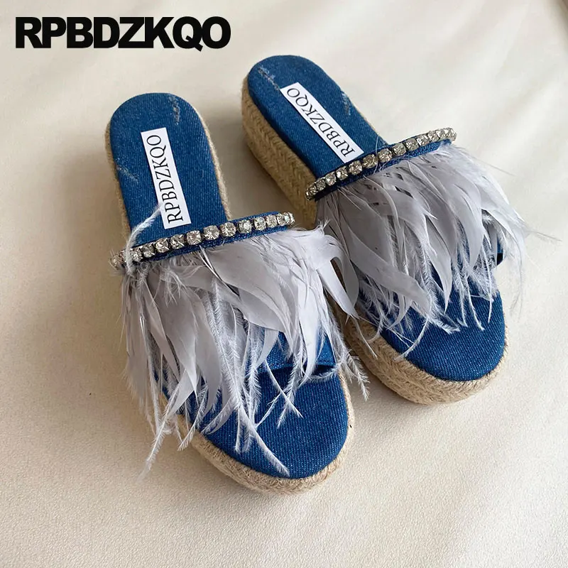 Jeans Slippers Blue Rhinestone Feather Straw Fashion Denim Platform Diamond Shoes Sandals Designer Slides Women 2023 Flatforms
Jeans Slippers Blue Rhinestone Feather Straw Fashion Denim Platform Diamond Shoes Sandals Designer Slides Women 2023 Flatforms