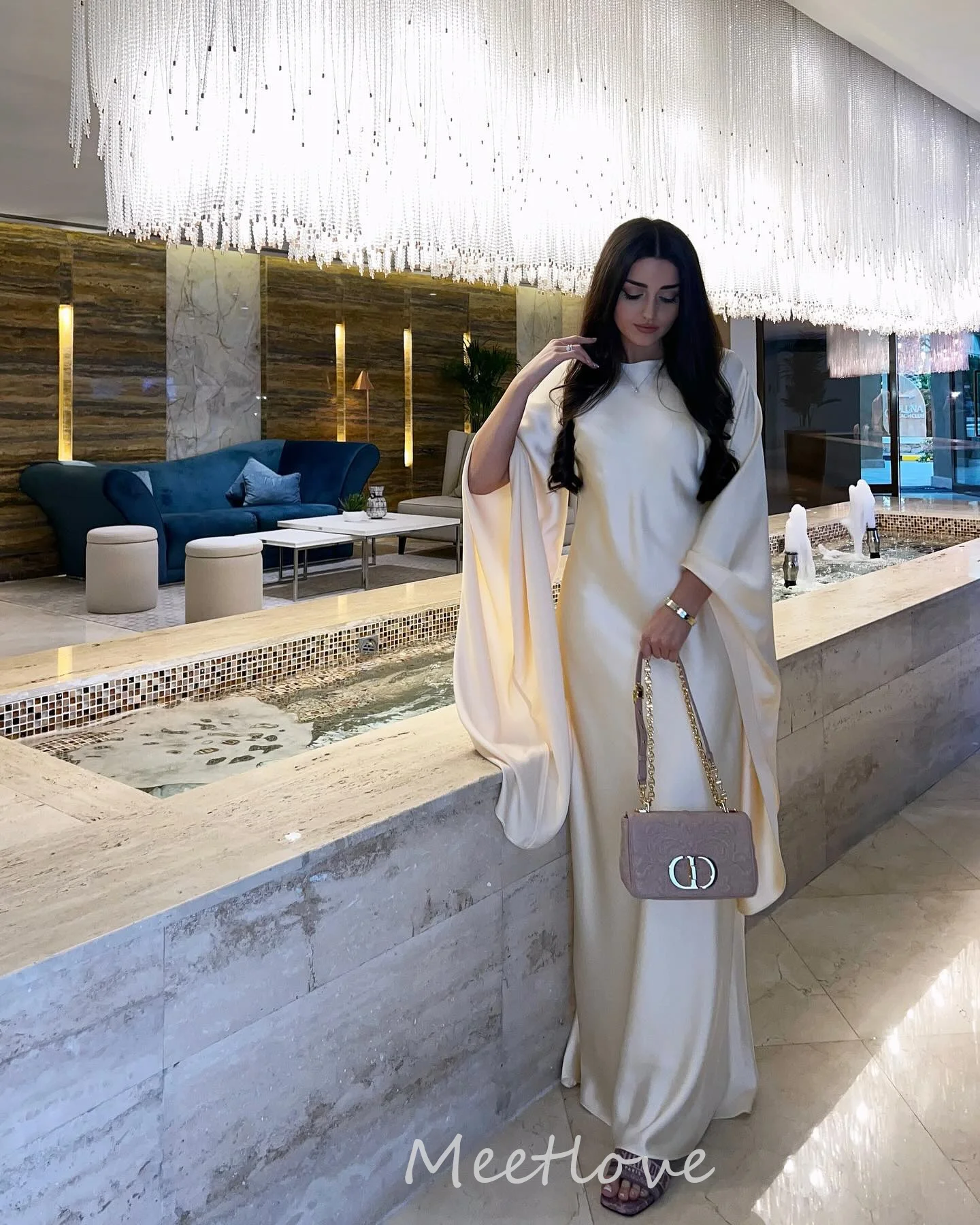 Meetlove 2024 Customized Saudi Arabia Women Mermaid Strapless Sleeveless Flowers Prom Dress Formal Evening Gown
Meetlove 2024 Customized Saudi Arabia Women Mermaid Strapless Sleeveless Flowers Prom Dress Formal Evening Gown