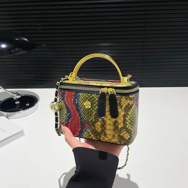 Serpentine pattern handbag box 2025 new spring fashion casual retro shoulder chain crossbody women's luxury designer bags y2k
Serpentine pattern handbag box 2025 new spring fashion casual retro shoulder chain crossbody women's luxury designer bags y2k