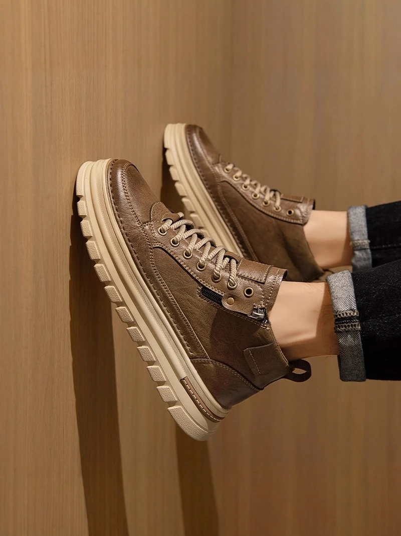 High-Top Men's Boots Casual Leather Upper Workwear Style Retro British Style Thick Bottom Heightening Leisure Boots
High-Top Men's Boots Casual Leather Upper Workwear Style Retro British Style Thick Bottom Heightening Leisure Boots