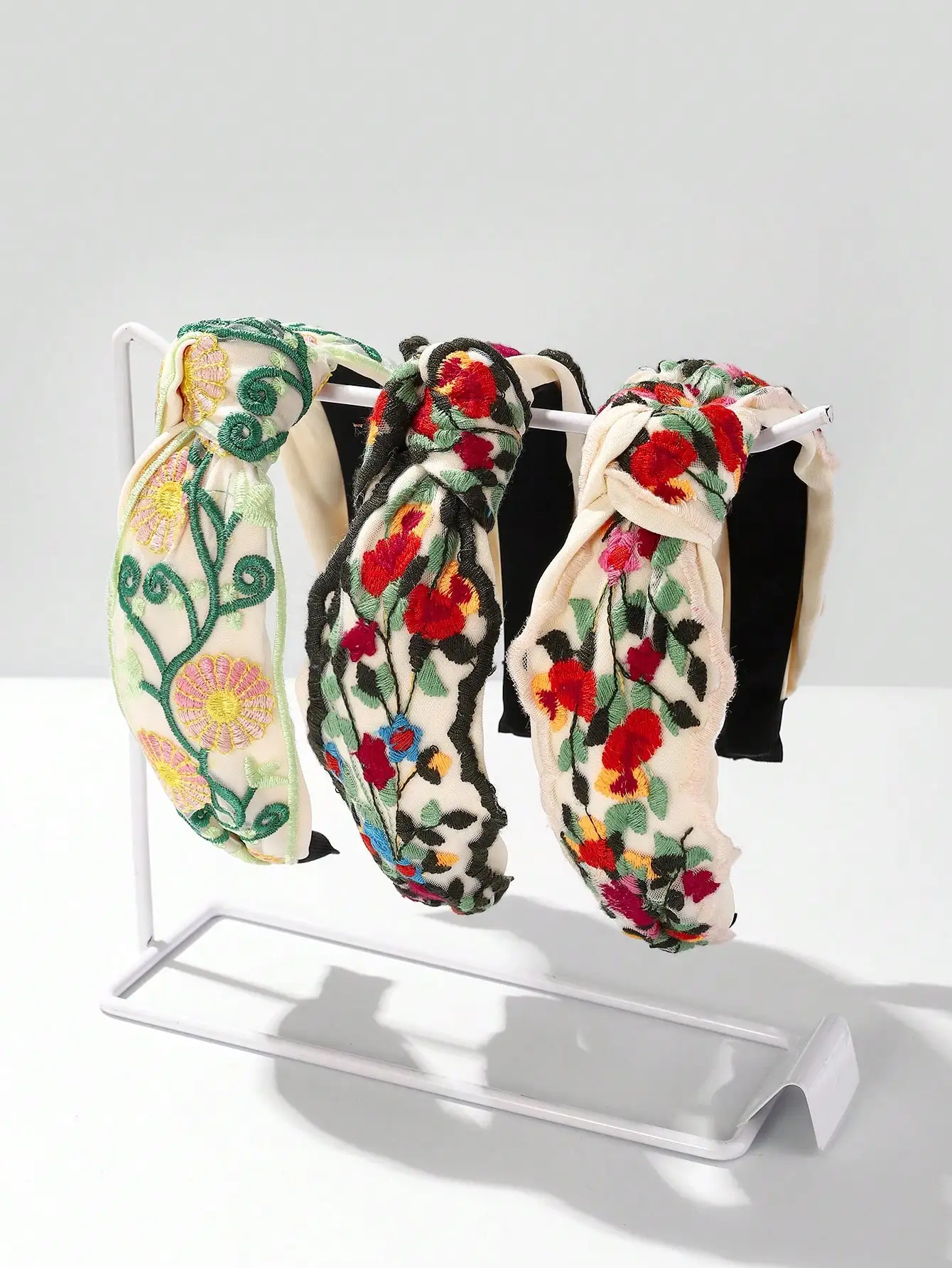 Embroidered Floral Knotted Headband for Women and Girls - Poly Mesh with Vintage Lace Detail
Embroidered Floral Knotted Headband for Women and Girls - Poly Mesh with Vintage Lace Detail