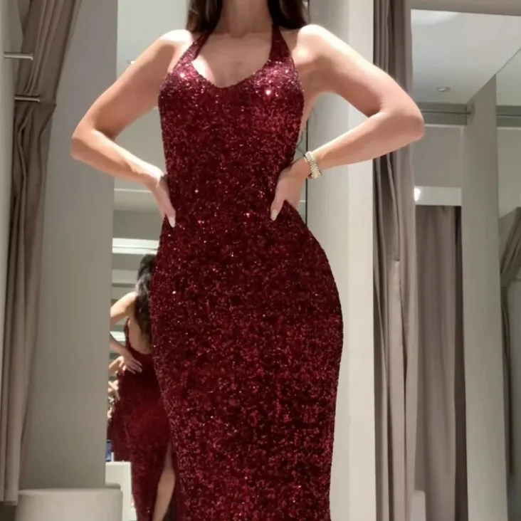 2026 New Womens Sleeveless Sequin Evening Gown Long Skirt V Neck Slim Fit Halter Neck Sexy Elegant Temperament Banquet Dress
2026 New Womens Sleeveless Sequin Evening Gown Long Skirt V Neck Slim Fit Halter Neck Sexy Elegant Temperament Banquet Dress