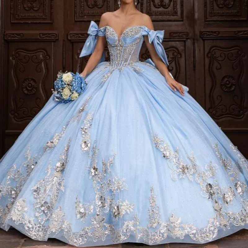 Небесно-голубое блестящее платье Quinceanera, бальное платье с открытыми плечами, аппликация, кружево, бисер, хрустальный бант, тюлевой корсет, милое платье 16, Vesti
Небесно-голубое блестящее платье Quinceanera, бальное платье с открытыми плечами, аппликация, кружево, бисер, хрустальный бант, тюлевой корсет, милое платье 16, Vesti