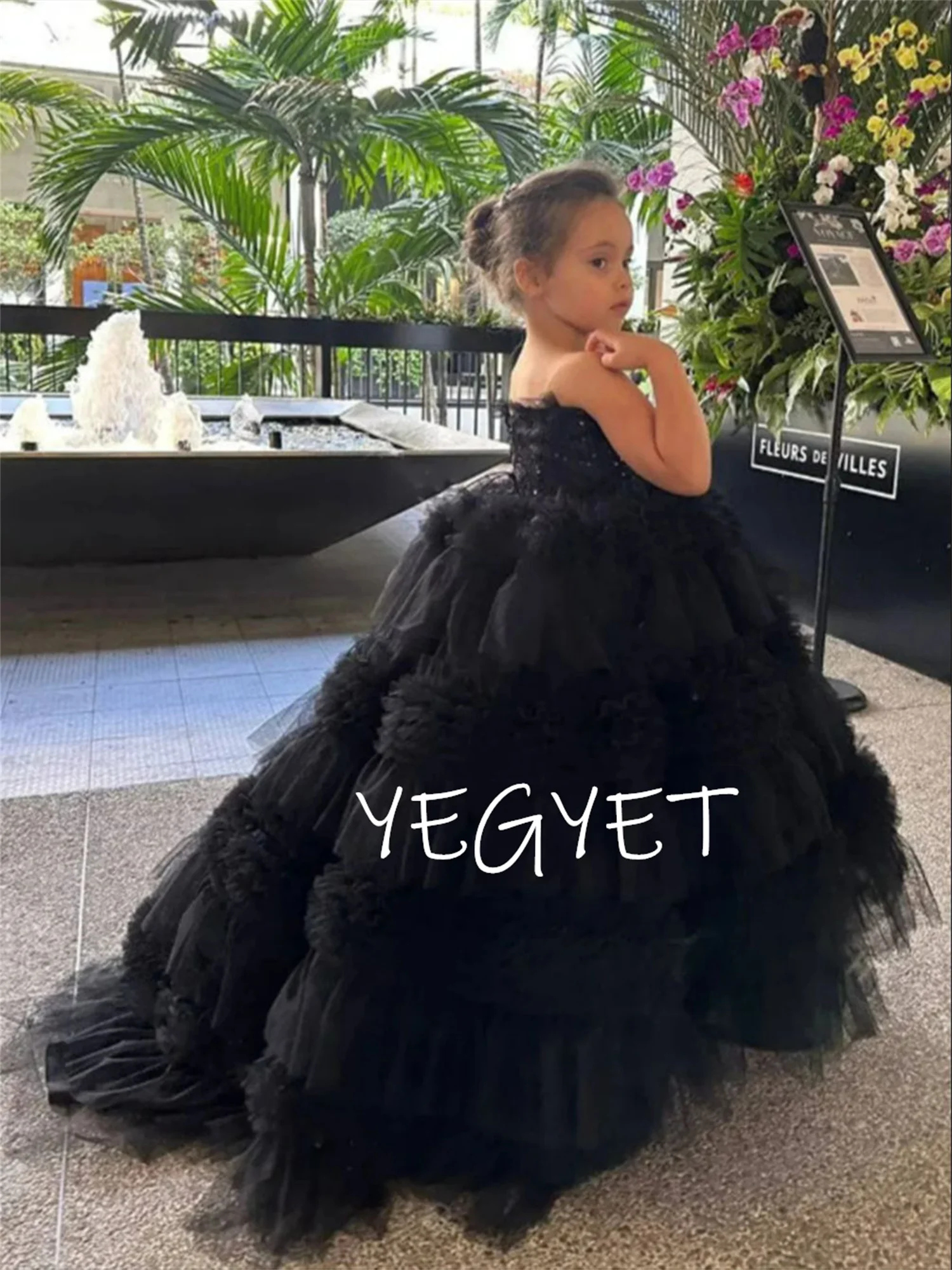 Flower Girl Dress Black Layered Tulle Ruffle Tube Top Sleeveless Wedding Flower Child's First Communion Birthday Party Dress
Flower Girl Dress Black Layered Tulle Ruffle Tube Top Sleeveless Wedding Flower Child's First Communion Birthday Party Dress