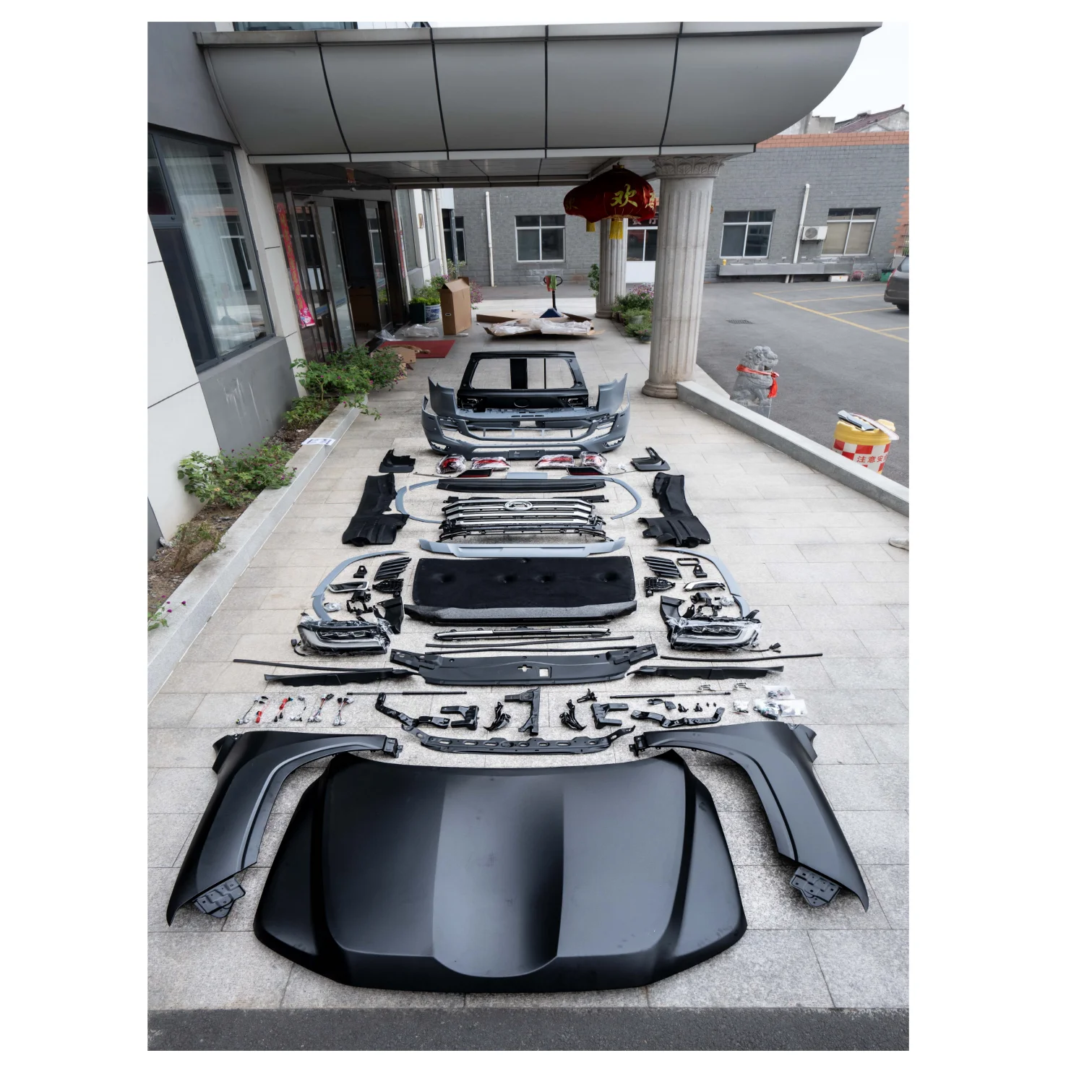 The Body Kits Upgrade for Land Crusiser LC 200 to LC300
The Body Kits Upgrade for Land Crusiser LC 200 to LC300