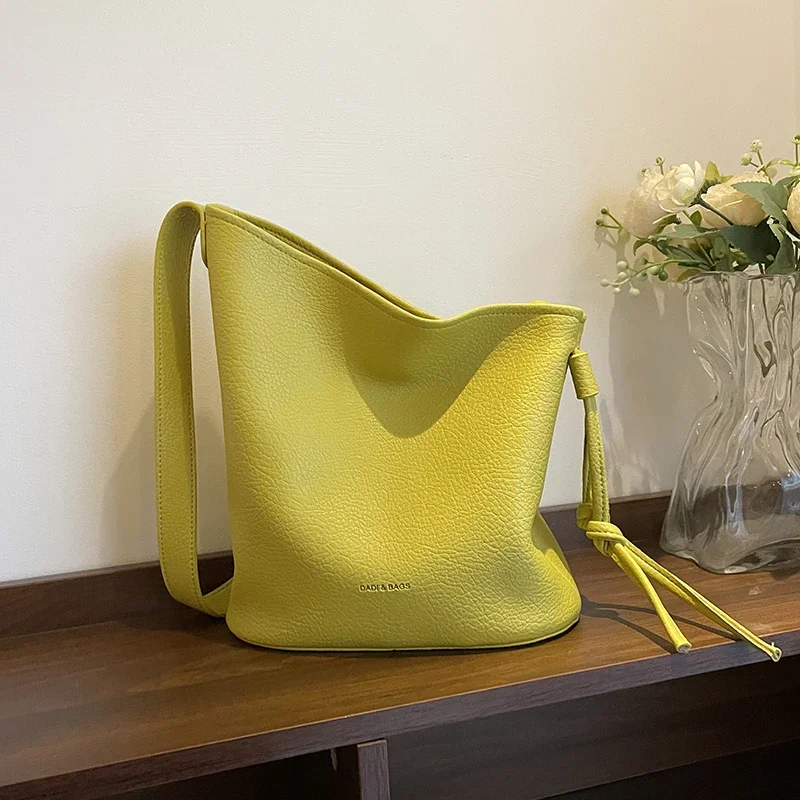 Luxury Crossbody Bags For Women 2025 Lemon Pu Leather Shoulder Bag Women Adjustable Strap Fashion Bag Bucket Handbag 2 Set Tote
Luxury Crossbody Bags For Women 2025 Lemon Pu Leather Shoulder Bag Women Adjustable Strap Fashion Bag Bucket Handbag 2 Set Tote