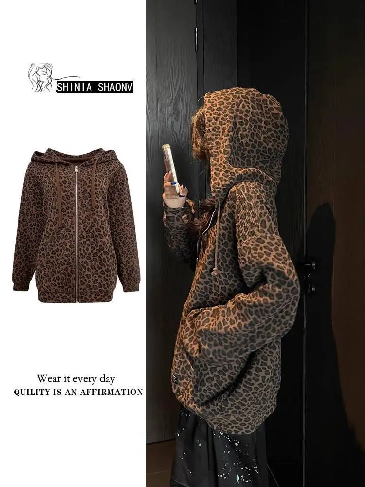2025Autumn Versatile Women's Hoodies Outerwear Retro Leopard Print Waffle Knit Long Sleeve Stylish Age Reducing Lazy Hoodie
2025Autumn Versatile Women's Hoodies Outerwear Retro Leopard Print Waffle Knit Long Sleeve Stylish Age Reducing Lazy Hoodie