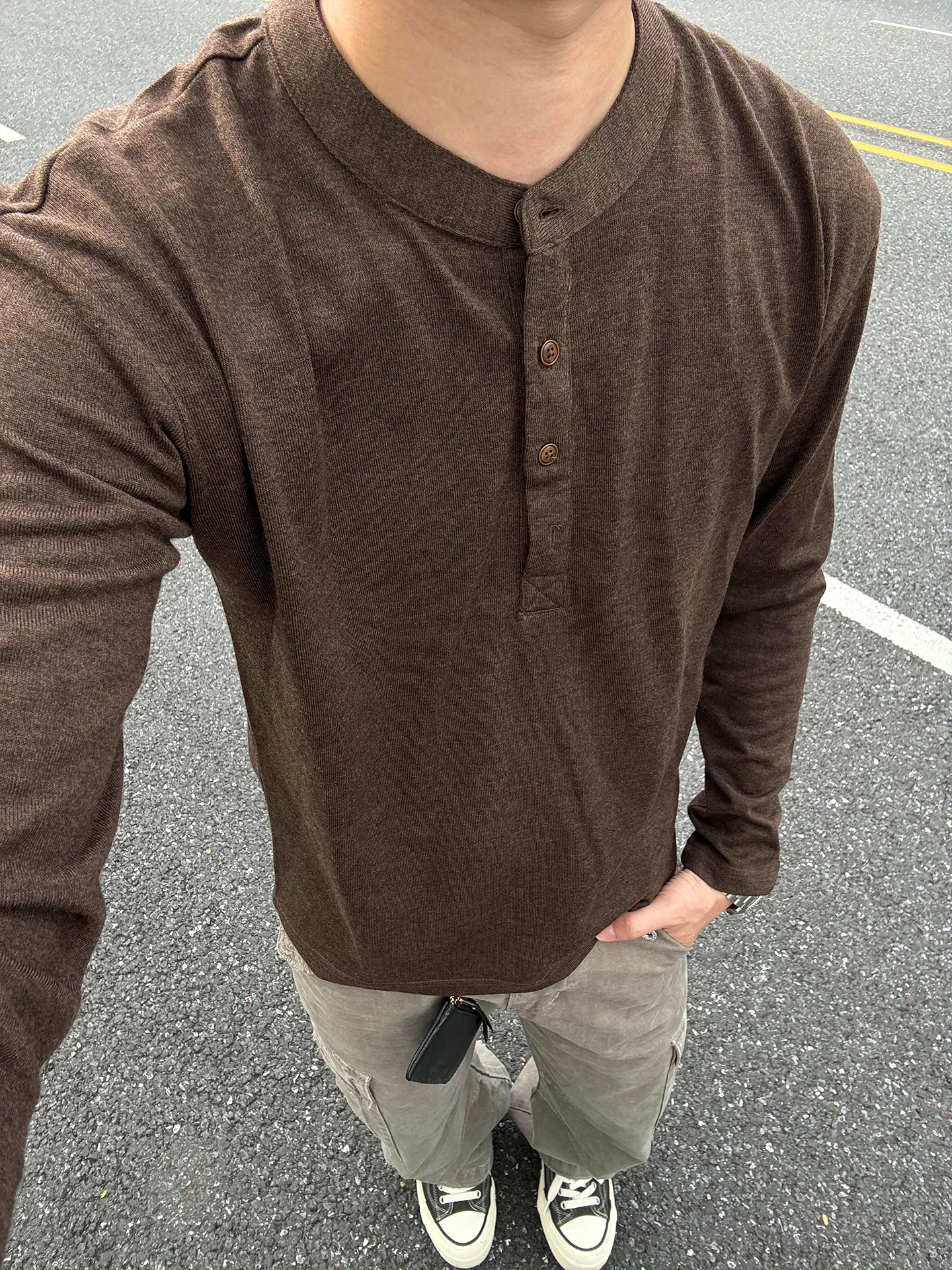 Мужская вязаная футболка с длинным рукавом и воротником хенли Ce Brown, осенняя, винтажная, в американском стиле, базовая, для ношения под одеждой, модная, городская, L
Мужская вязаная футболка с длинным рукавом и воротником хенли Ce Brown, осенняя, винтажная, в американском стиле, базовая, для ношения под одеждой, модная, городская, L