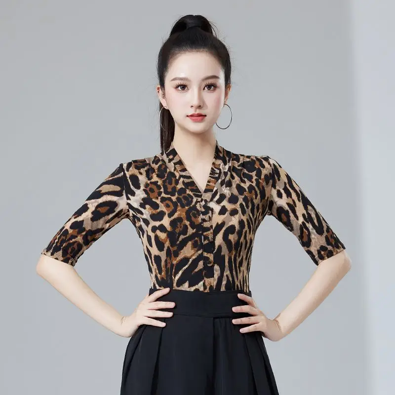 Latin Dance One-piece Top Female Adult Modern Dance V-neck Leopard Print Practice Performance Costume Ballroom Dance
Latin Dance One-piece Top Female Adult Modern Dance V-neck Leopard Print Practice Performance Costume Ballroom Dance