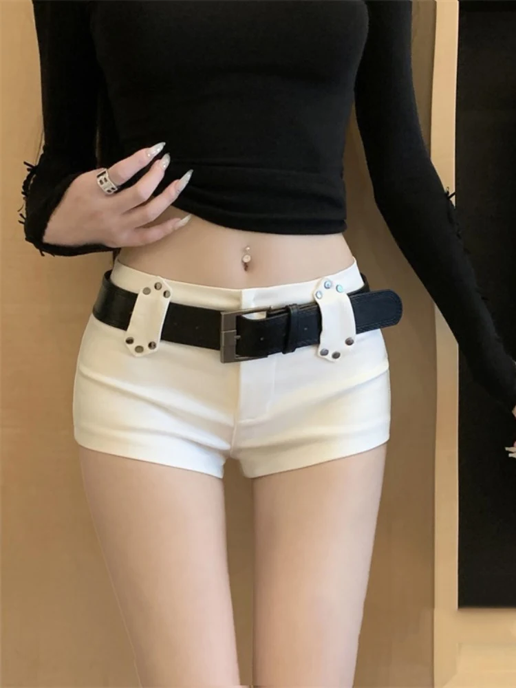 French style new sexy slim fit shorts women summer low waist elastic buttocks tight fitting design with belt super short pants
French style new sexy slim fit shorts women summer low waist elastic buttocks tight fitting design with belt super short pants